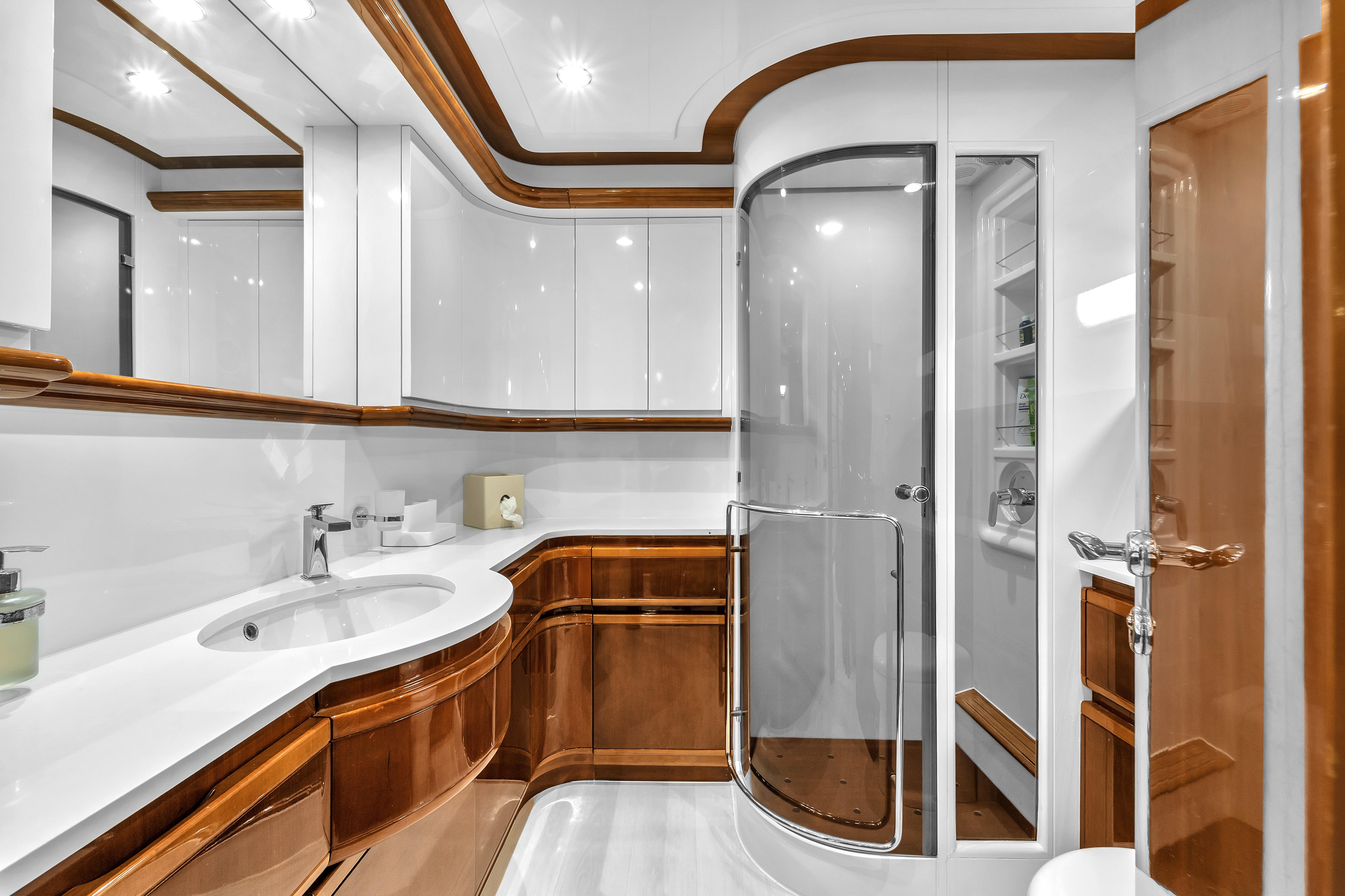 2002 Ferretti Yachts Custom Line 94 en venta (photo 81)