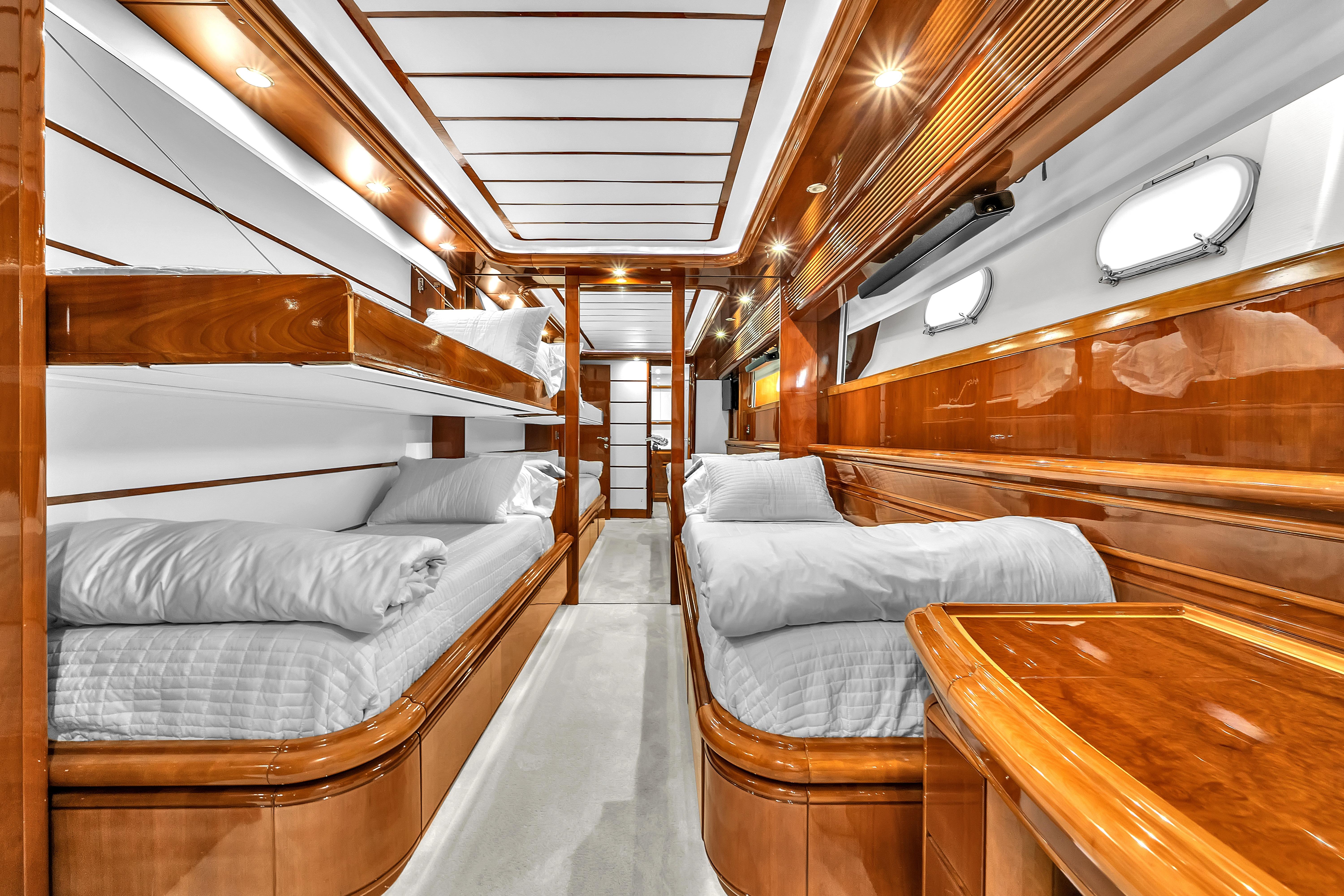 2002 Ferretti Yachts Custom Line 94 en venta (photo 83)