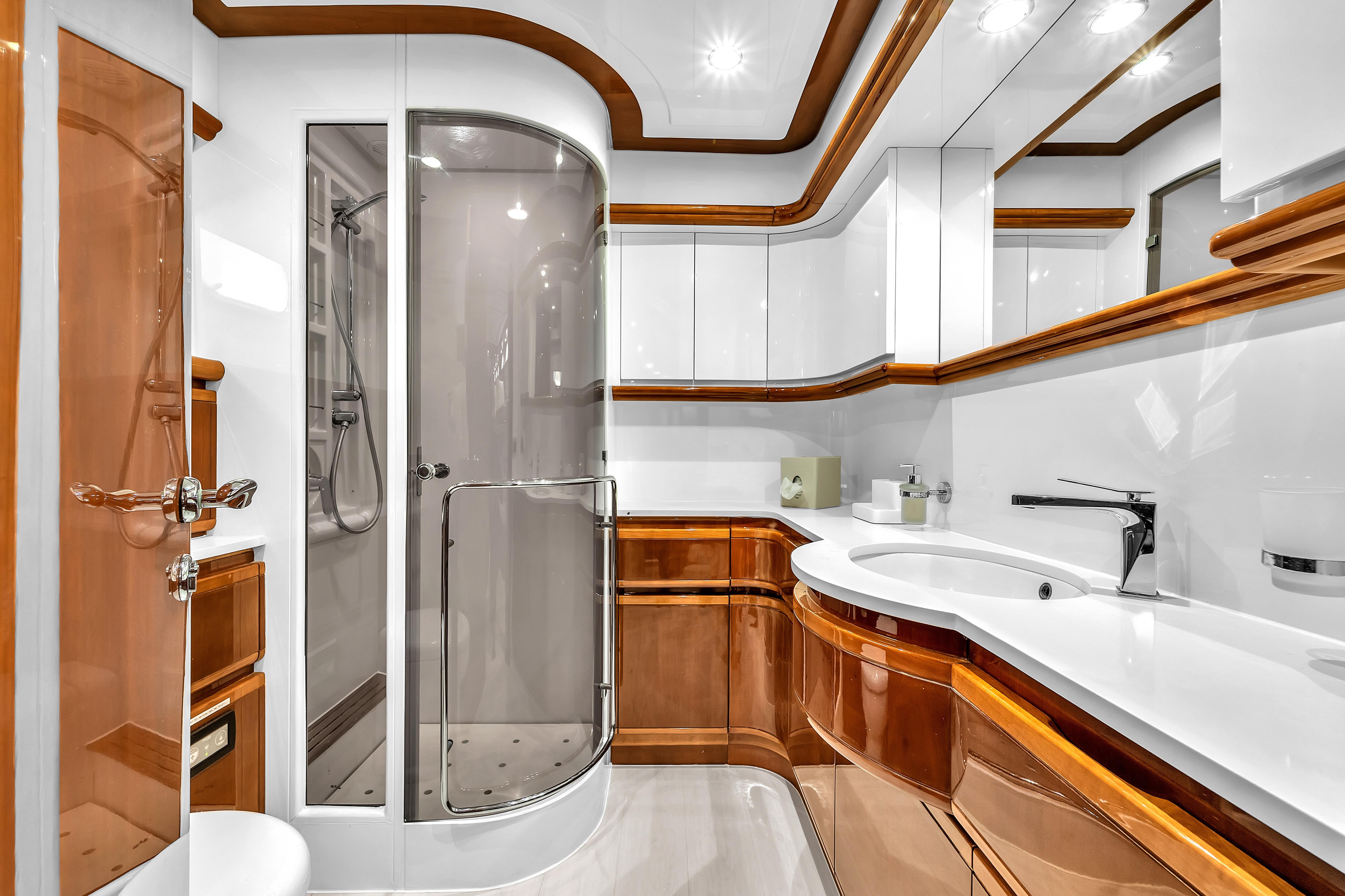 2002 Ferretti Yachts Custom Line 94 en venta (photo 86)