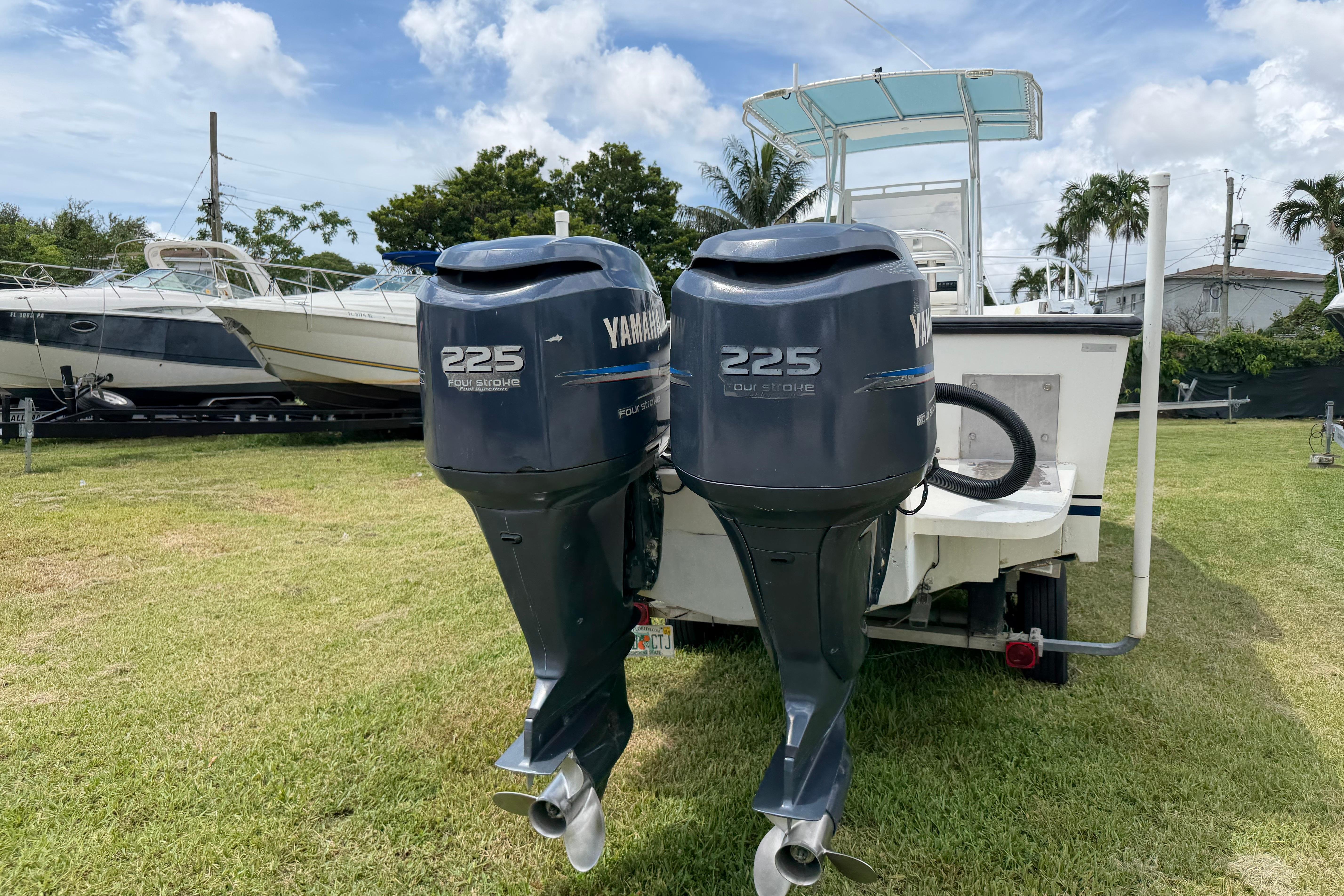 1993 Mako 261 Center Console for sale (photo 5)
