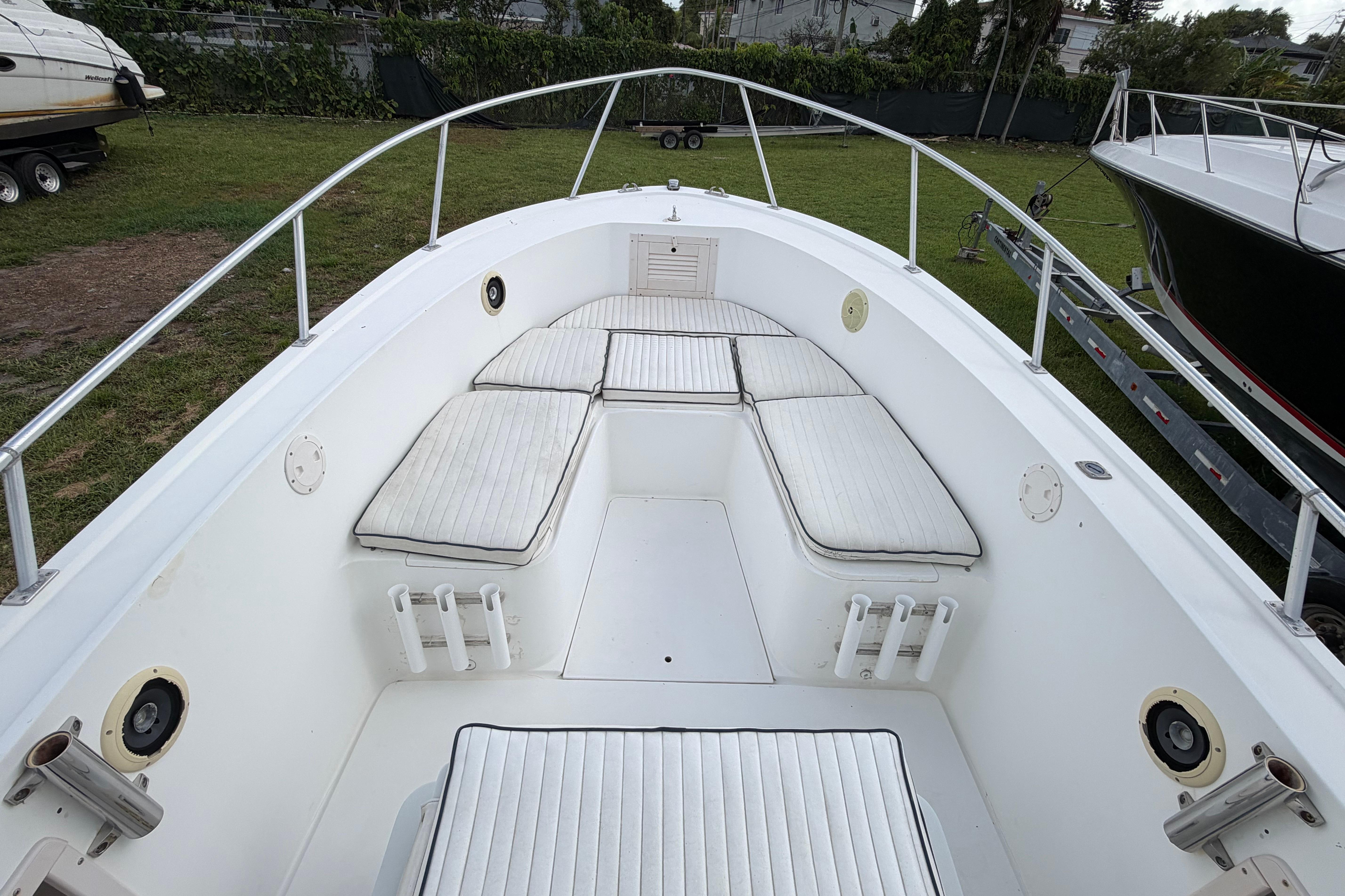 1993 Mako 261 Center Console for sale (photo 13)
