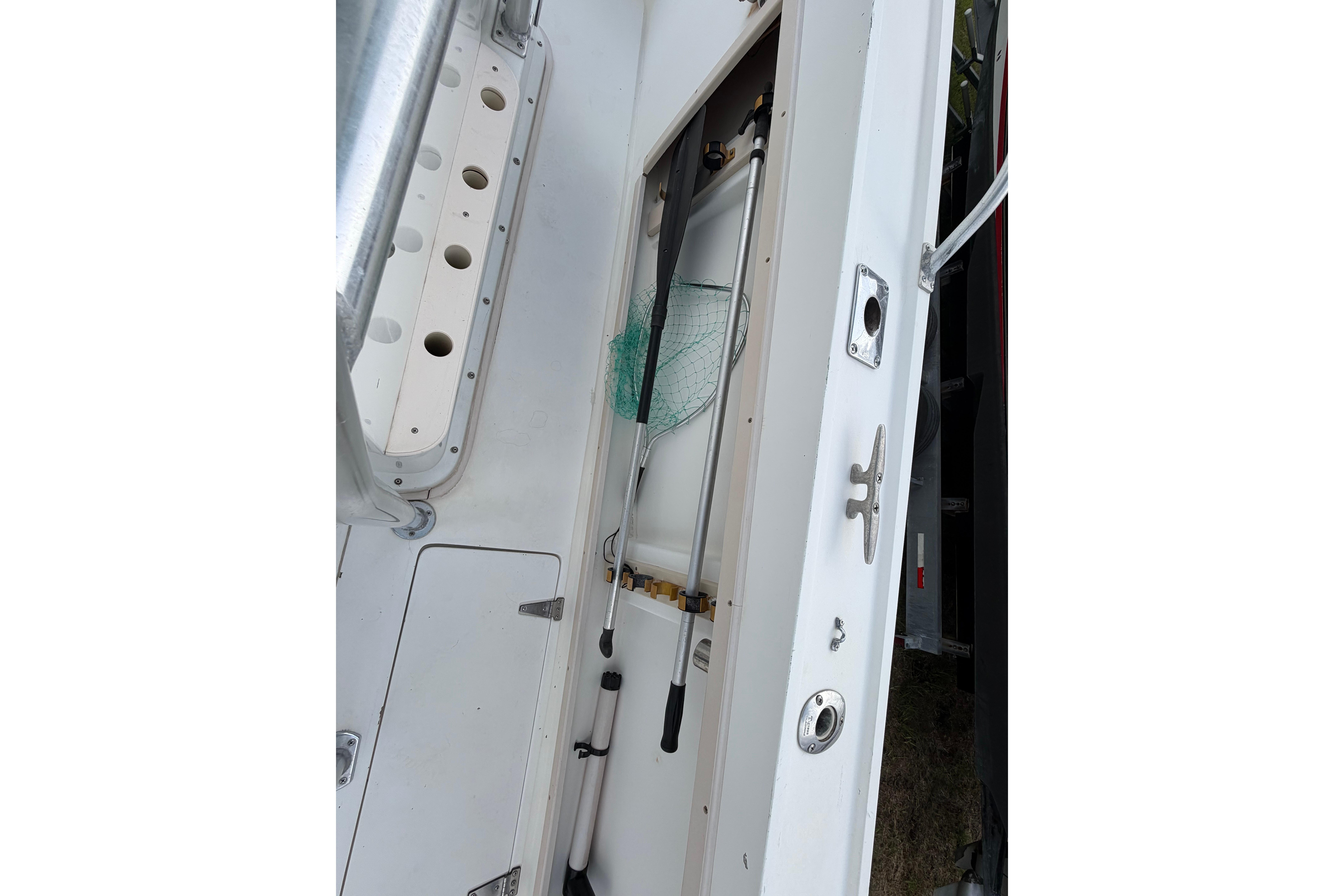 1993 Mako 261 Center Console for sale (photo 15)