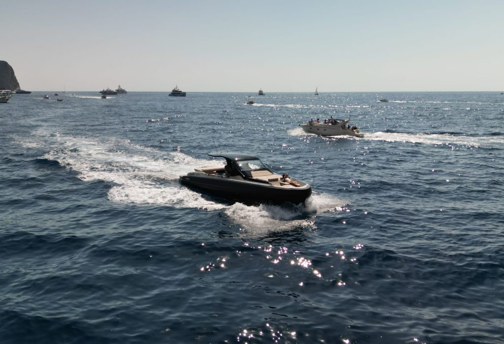 2025 Sacs Rebel 47 – EFB version en alquiler (photo 1)