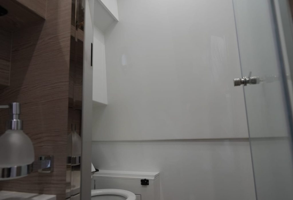 2025 Sacs Rebel 47 – EFB version en alquiler (photo 8)