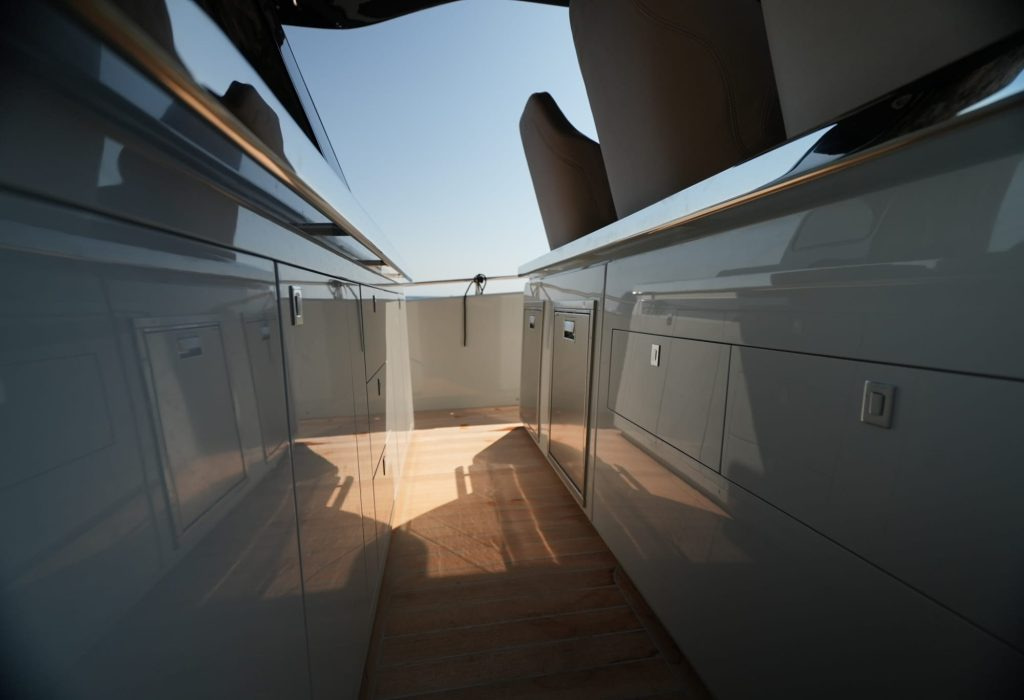 2025 Sacs Rebel 47 – EFB version en alquiler (photo 25)