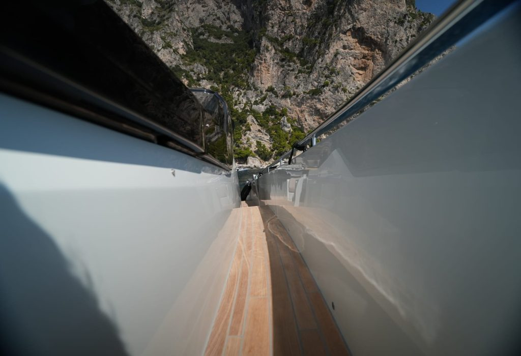 2025 Sacs Rebel 47 – EFB version en alquiler (photo 38)