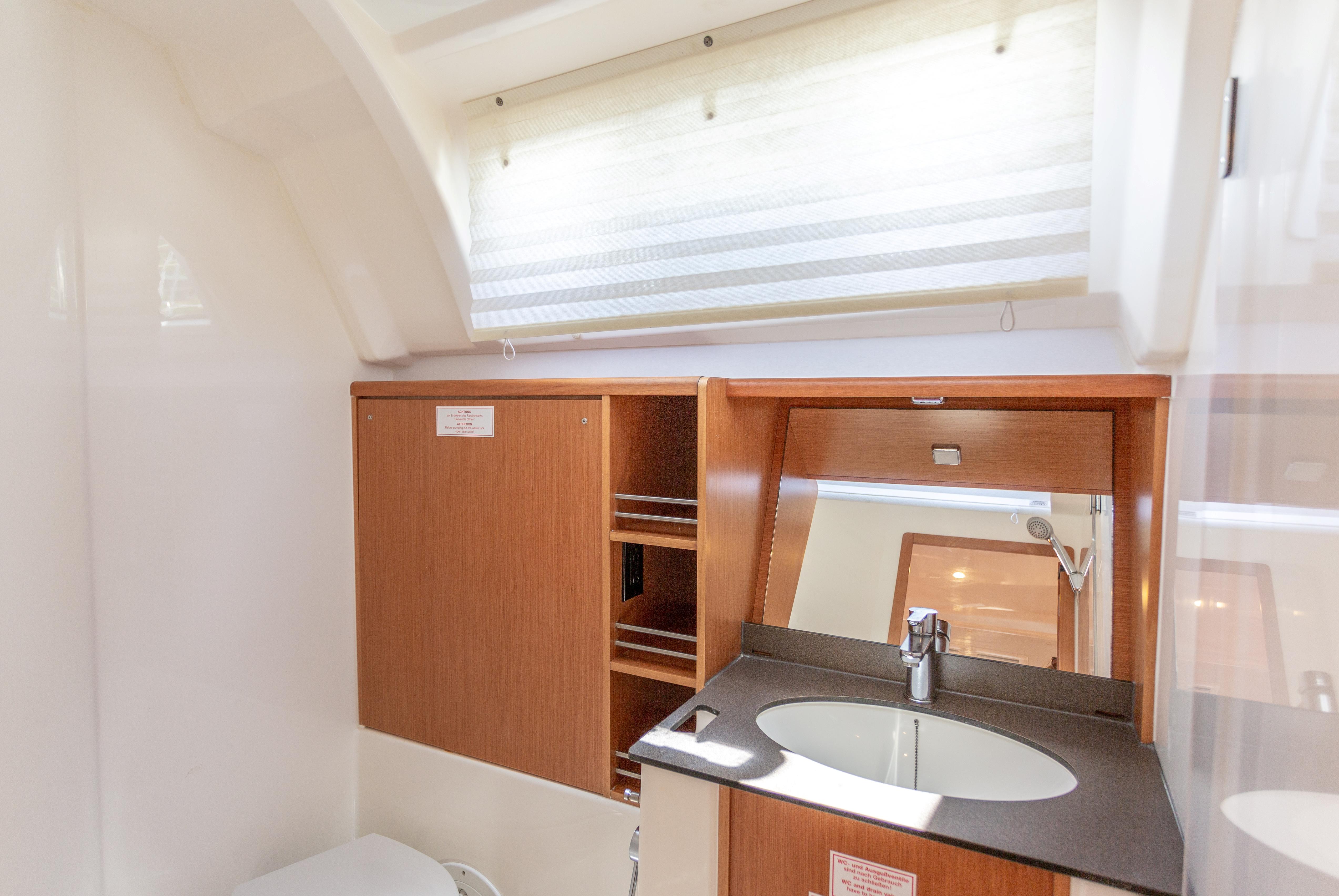 2018 Bavaria Cruiser 41 for sale (photo 17)