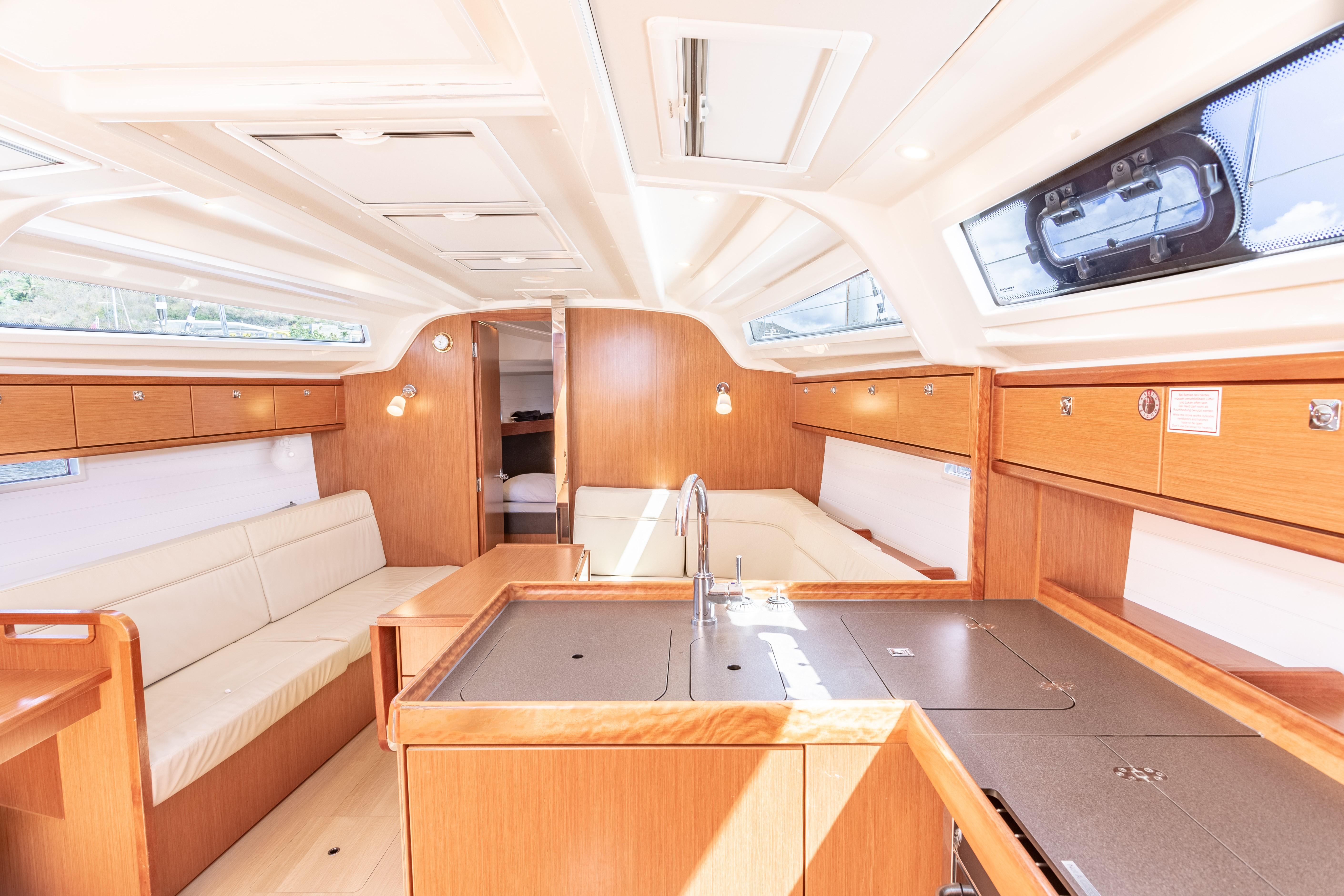2018 Bavaria Cruiser 37 te koop (photo 15)