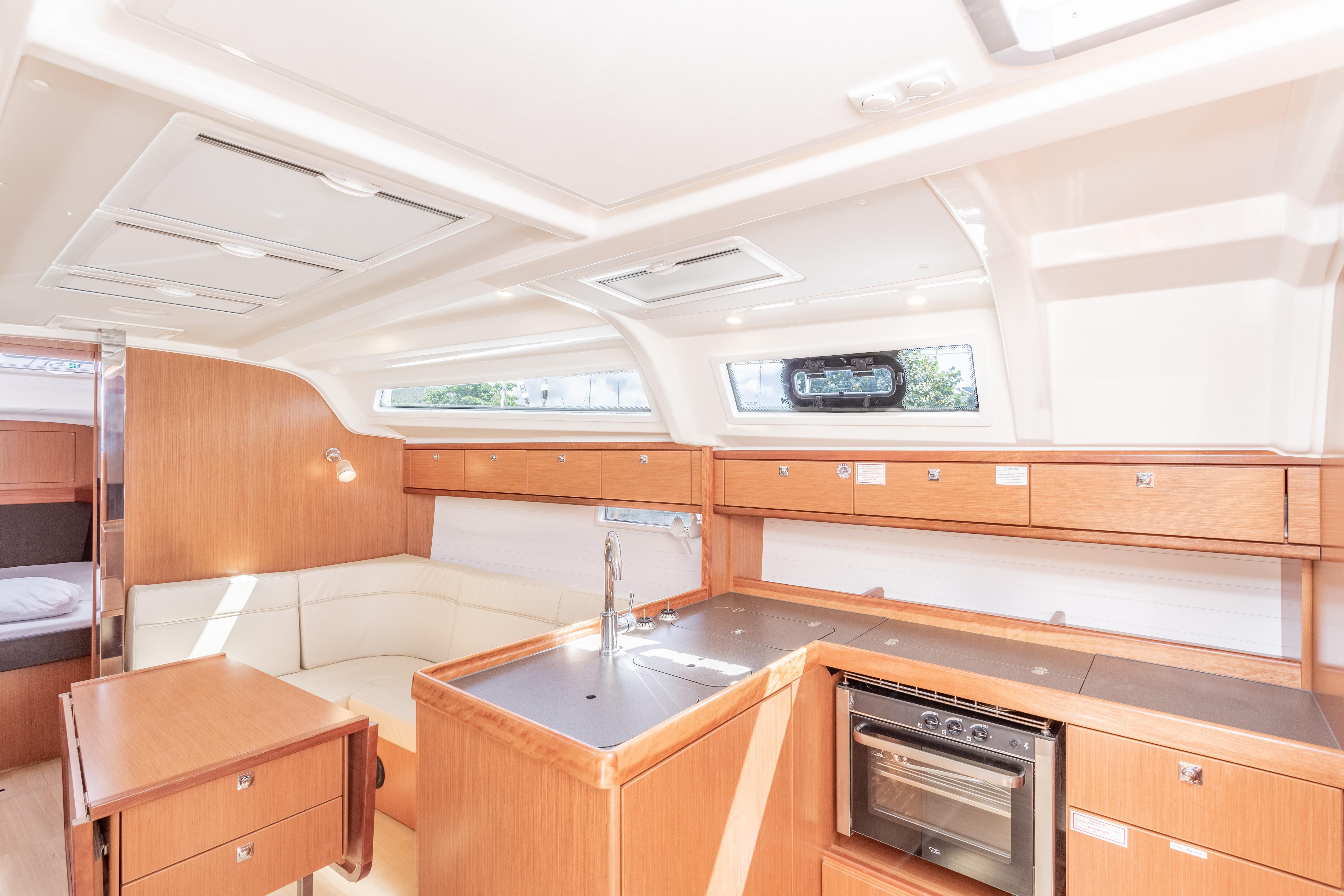 2018 Bavaria Cruiser 37 te koop (photo 18)