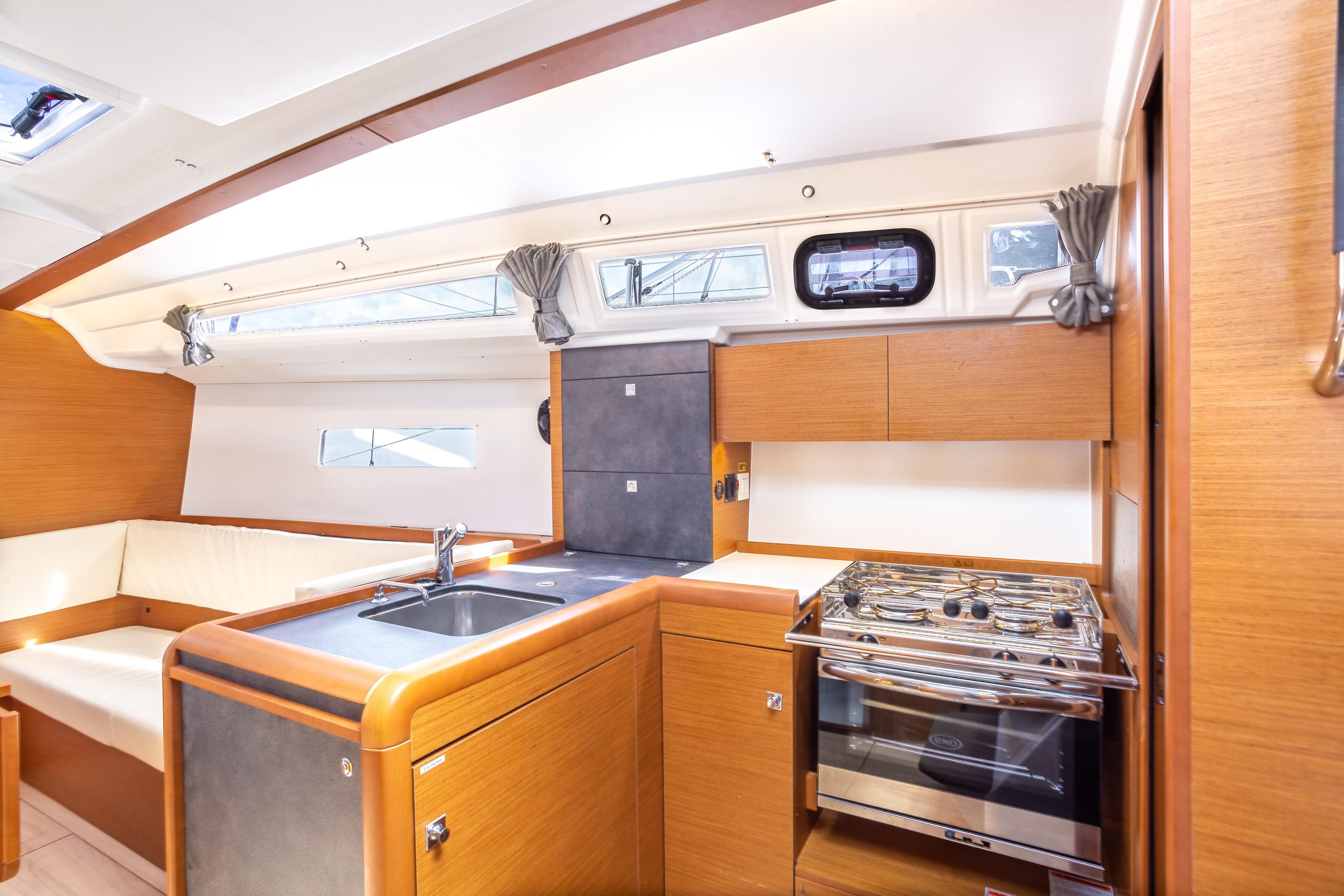 2020 Jeanneau Sun Odyssey 349 na sprzedaż (photo 32)