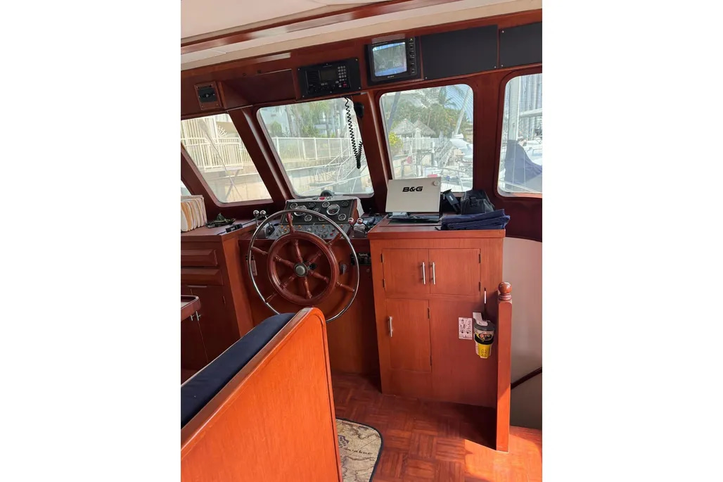 1983 DeFever Performance Offshore Cruiser à vendre (photo 35)
