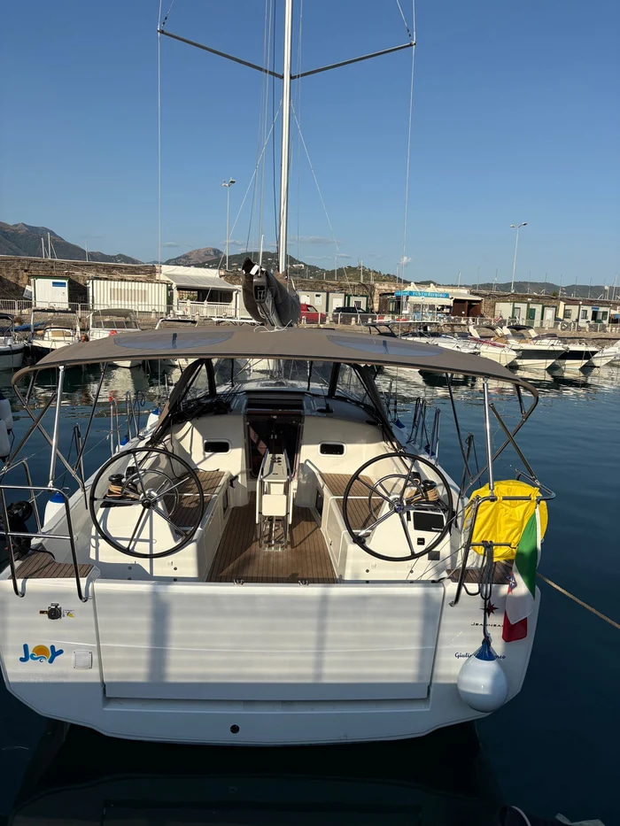 2025 Jeanneau Sun Odyssey 380 zu chartern (photo 4)