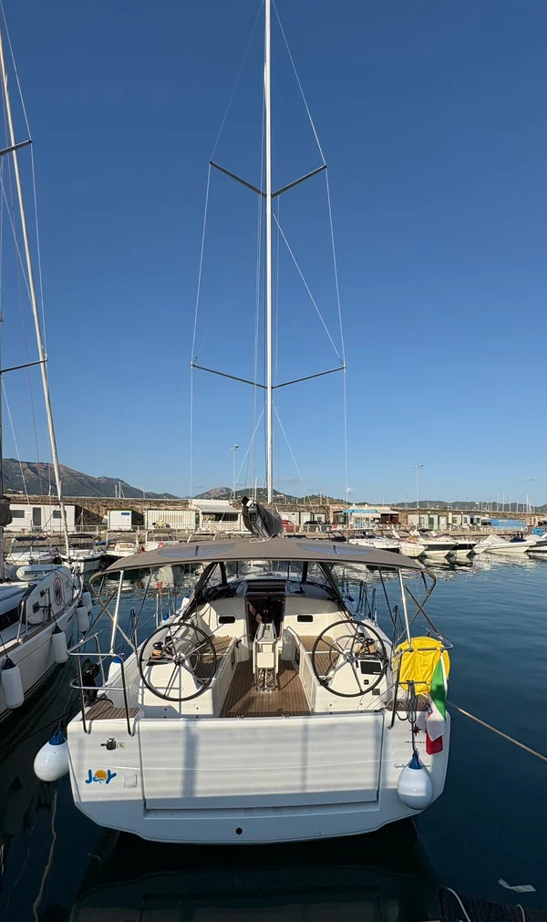 2025 Jeanneau Sun Odyssey 380 zu chartern (photo 5)