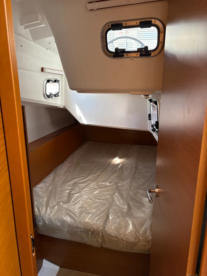 2025 Jeanneau Sun Odyssey 380 zu chartern (photo 13)