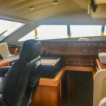 2002 Custom Line 94 for sale (photo 3)