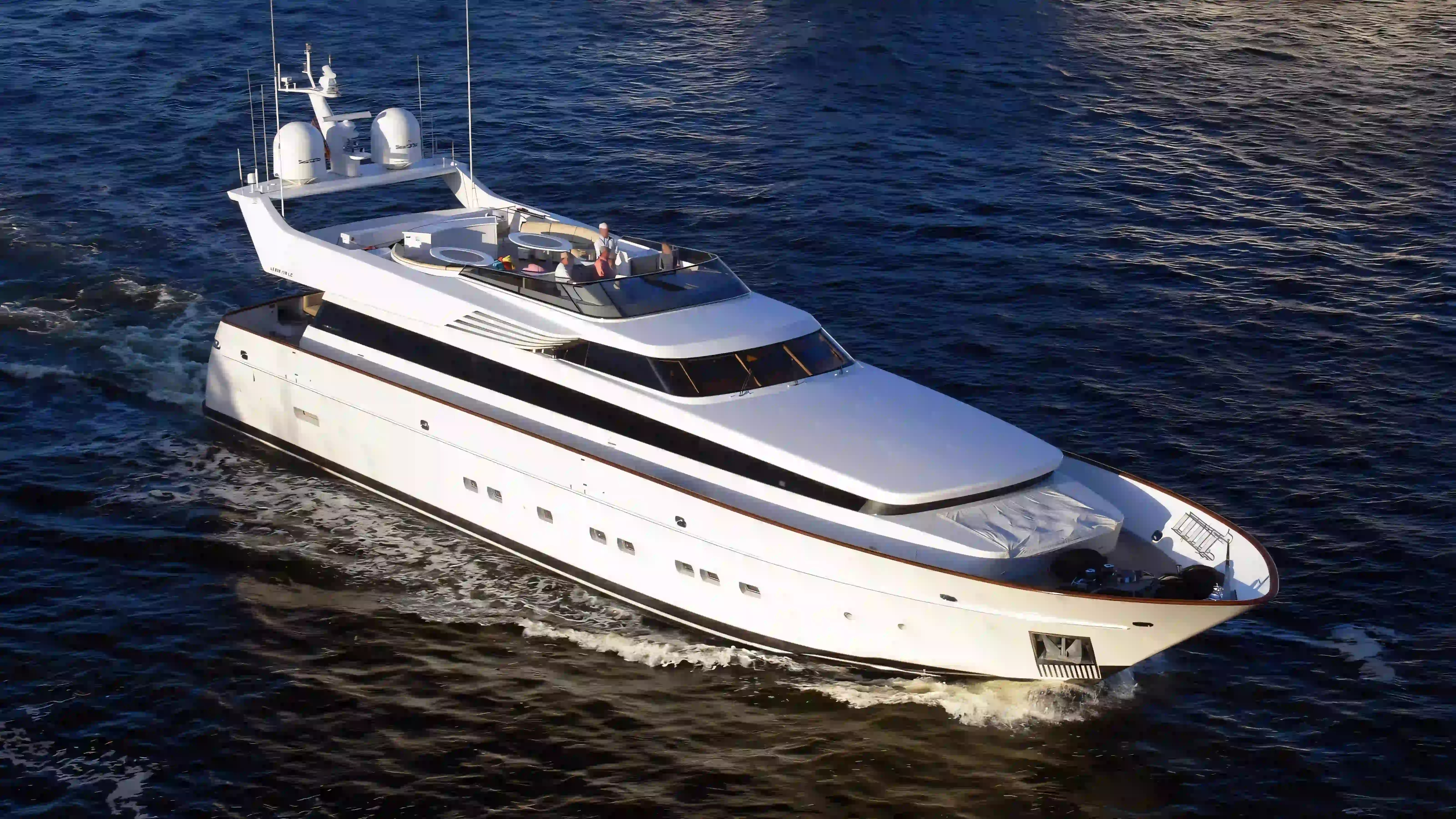 2000 Cantieri Di Pisa Akhir 110 for sale (photo 1)