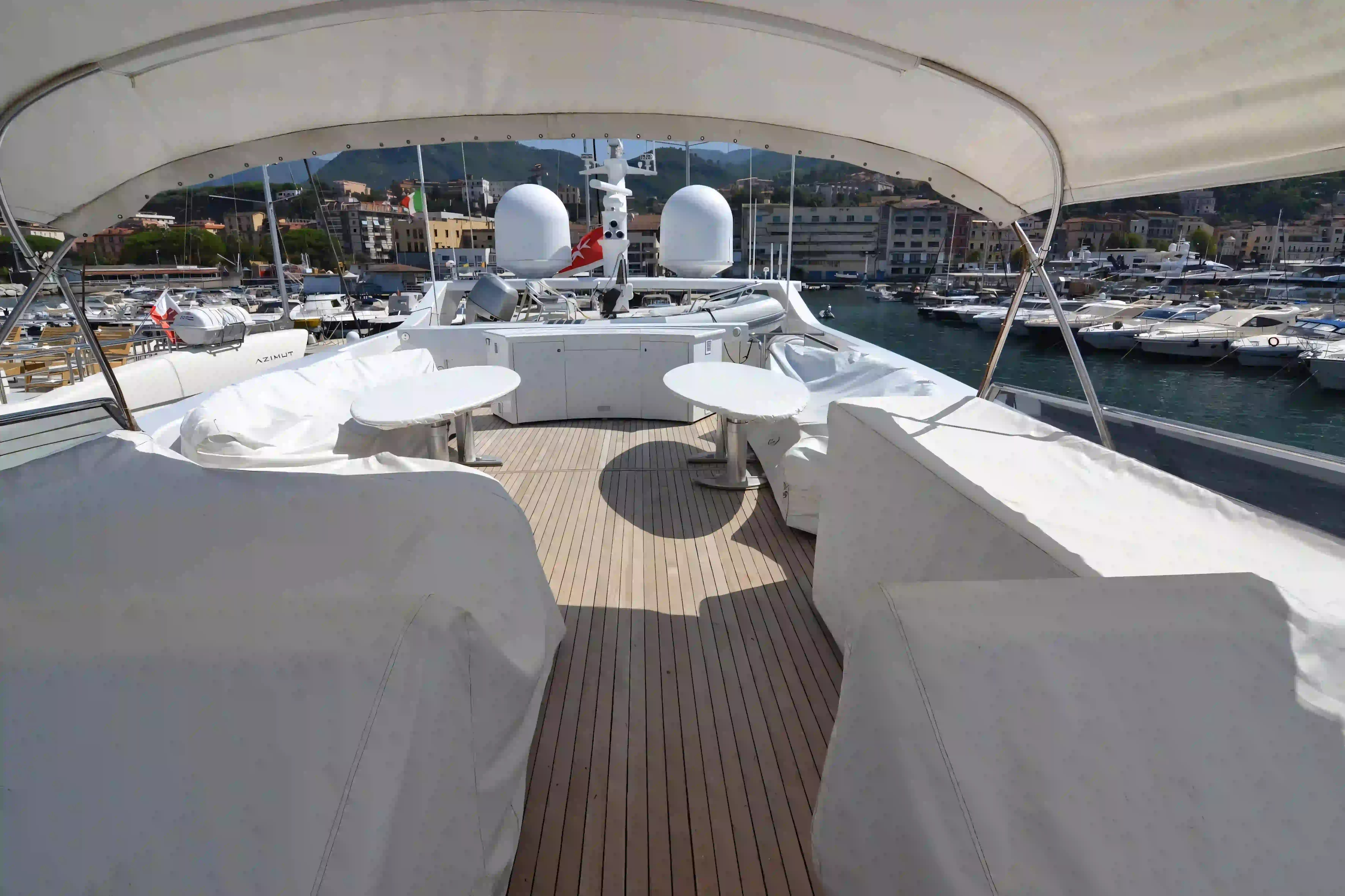 2000 Cantieri Di Pisa Akhir 110 for sale (photo 5)
