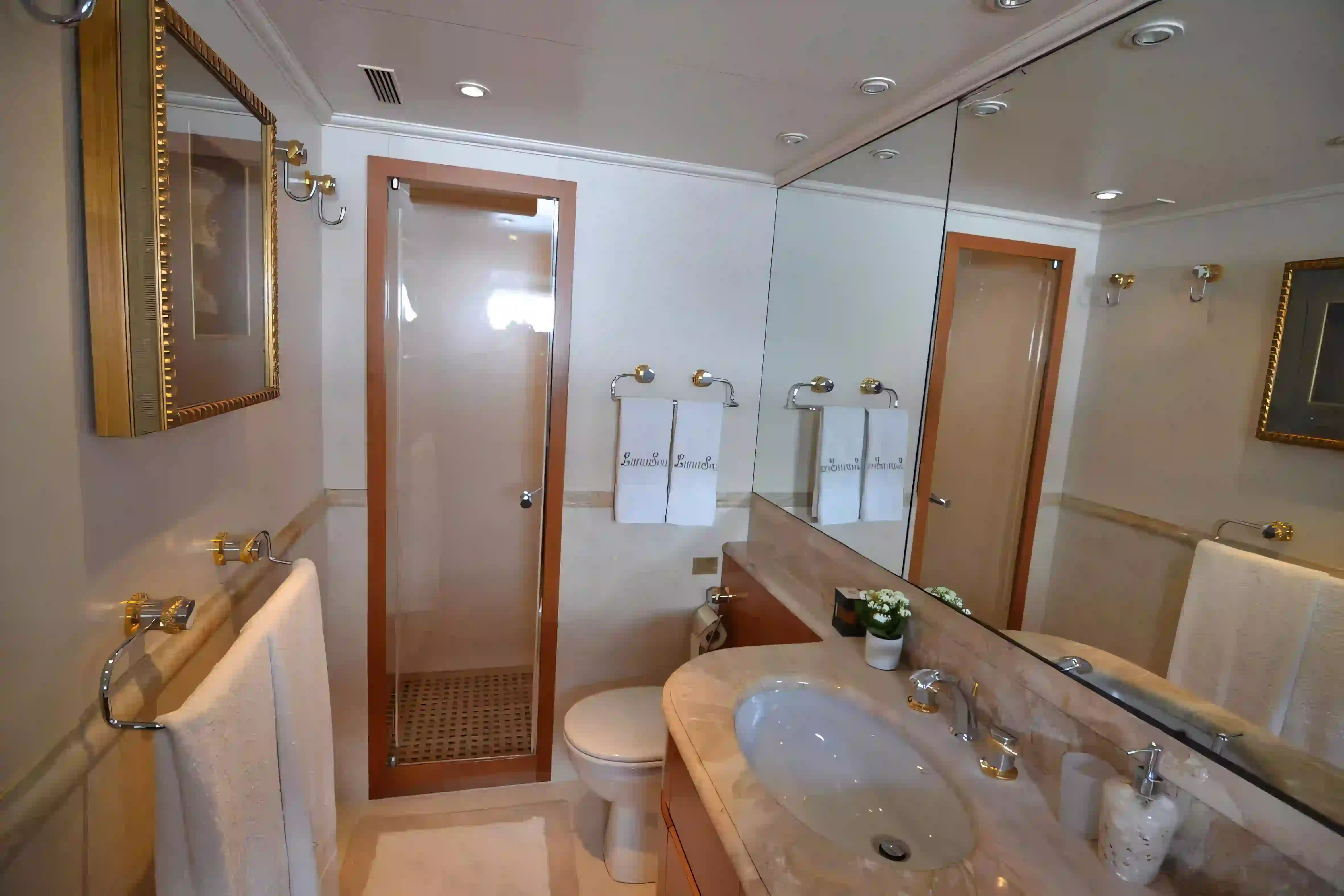2000 Cantieri Di Pisa Akhir 110 for sale (photo 7)
