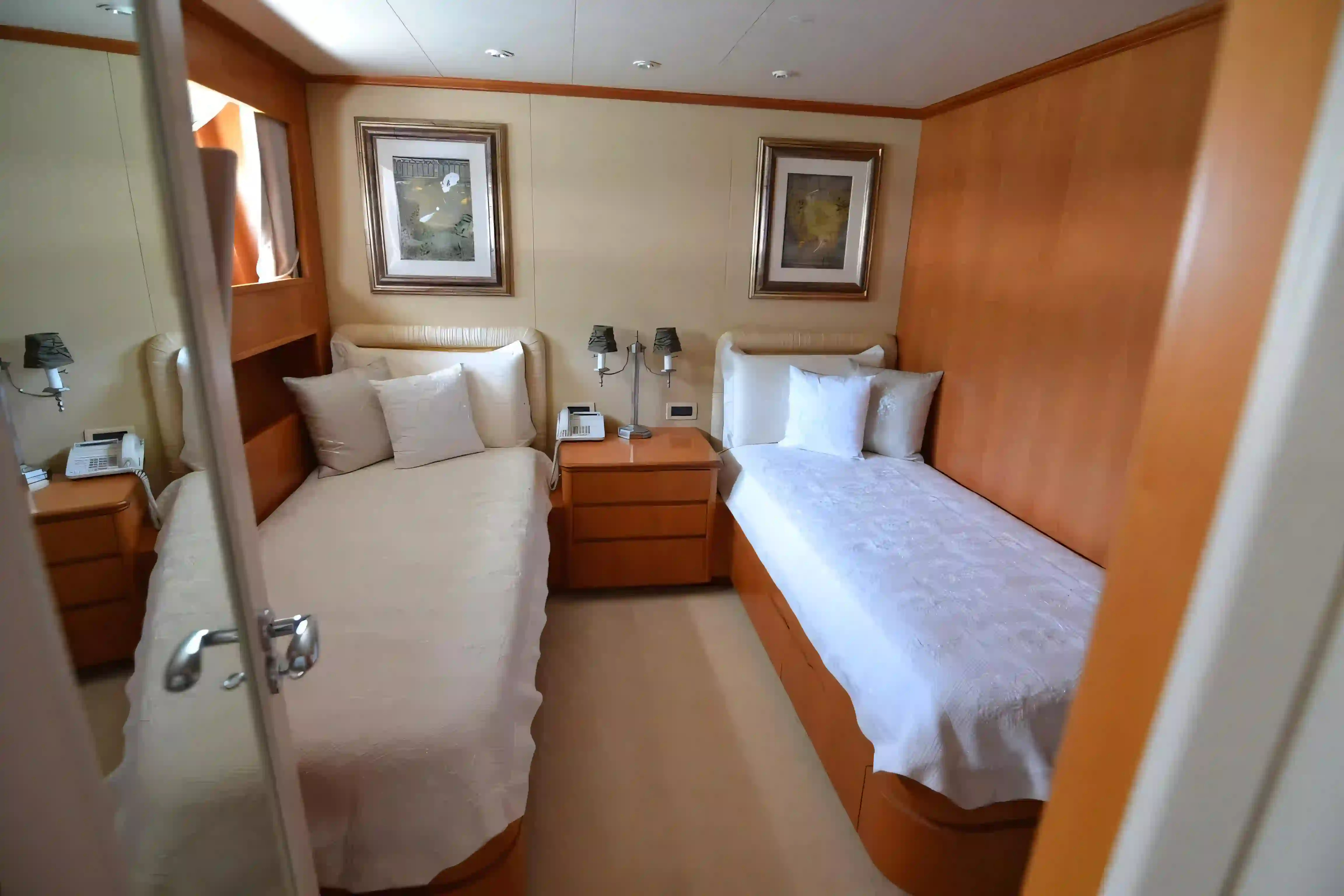 2000 Cantieri Di Pisa Akhir 110 for sale (photo 8)