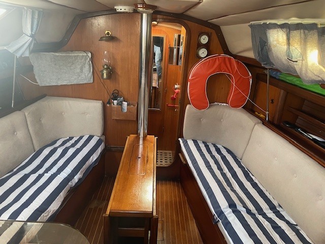 1984 Beneteau First 345 te koop (photo 21)