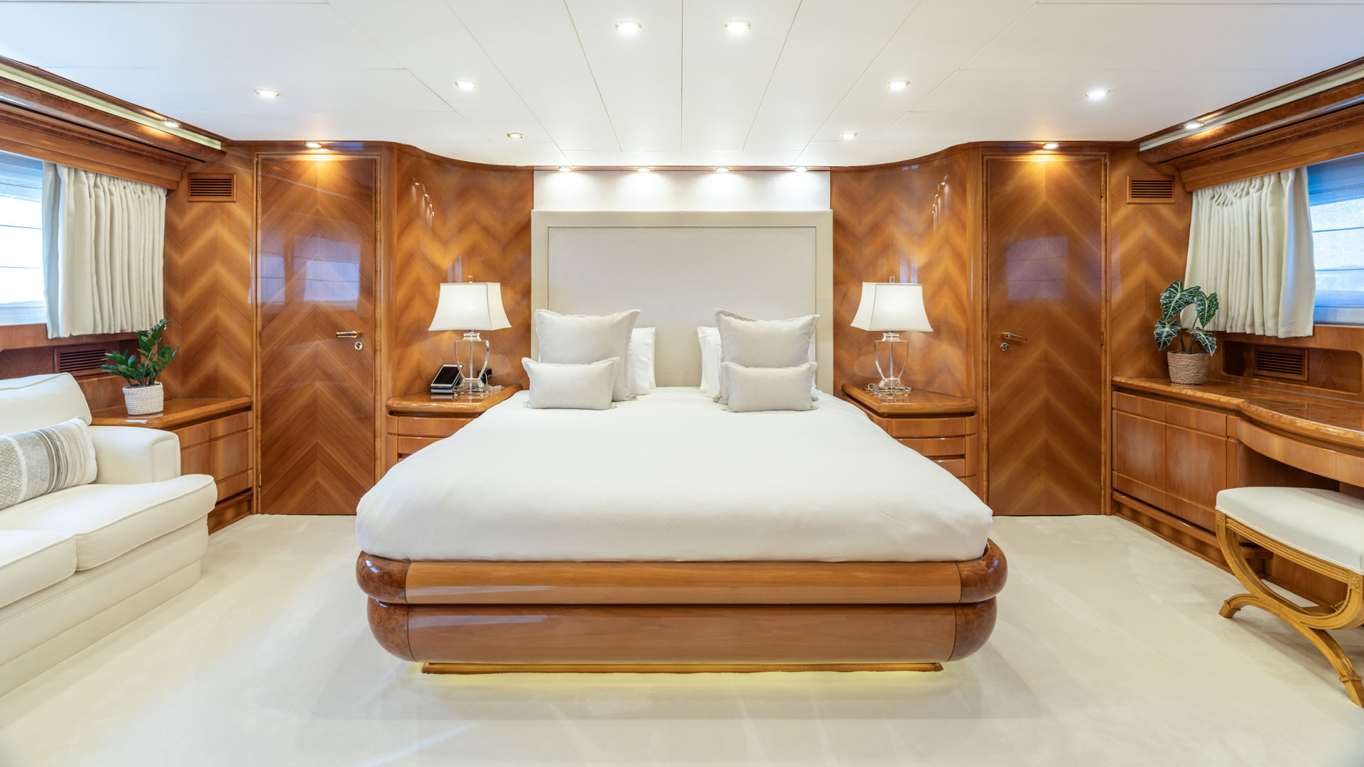 2003 Mondomarine Lady G II a noleggio (photo 11)
