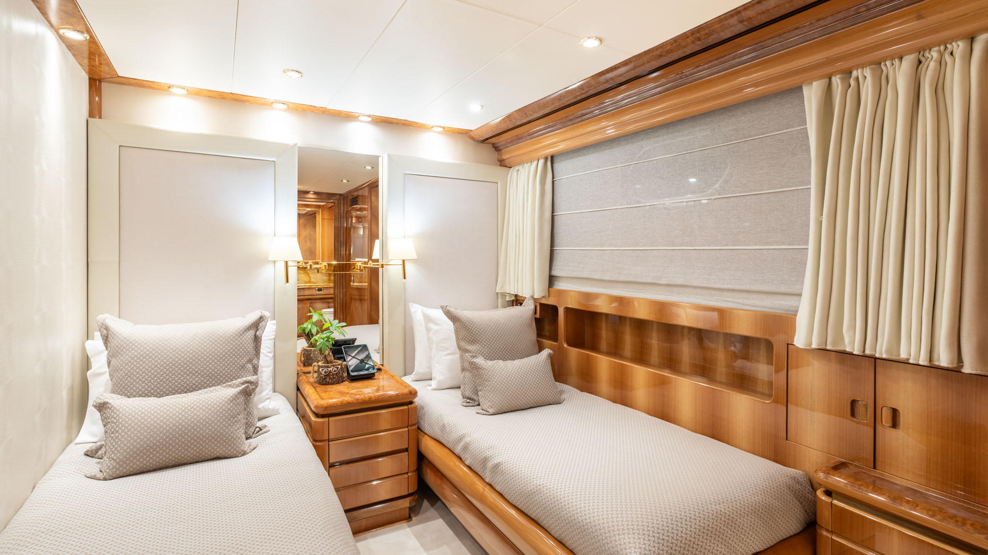 2003 Mondomarine Lady G II a noleggio (photo 14)