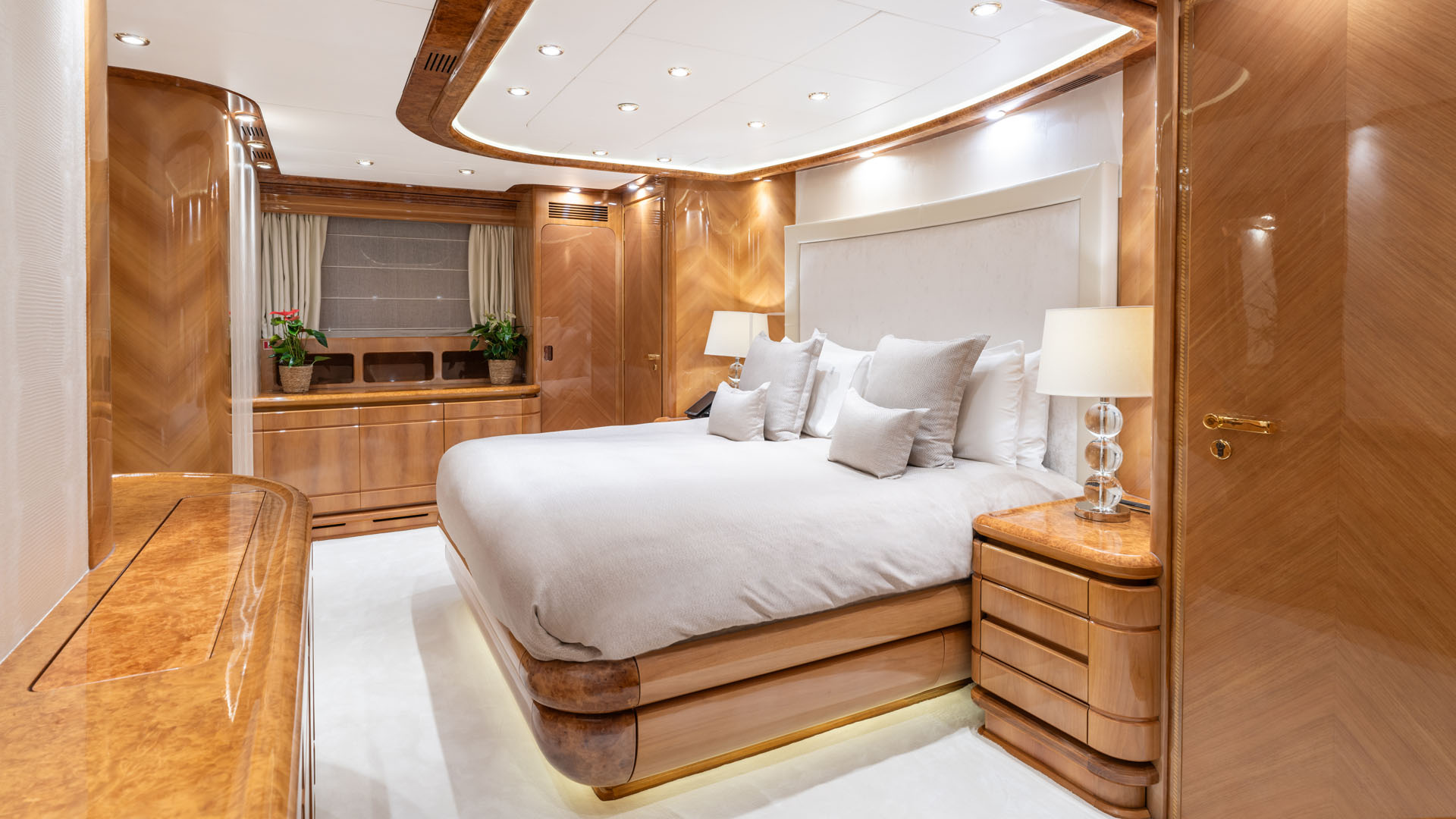 2003 Mondomarine Lady G II a noleggio (photo 17)