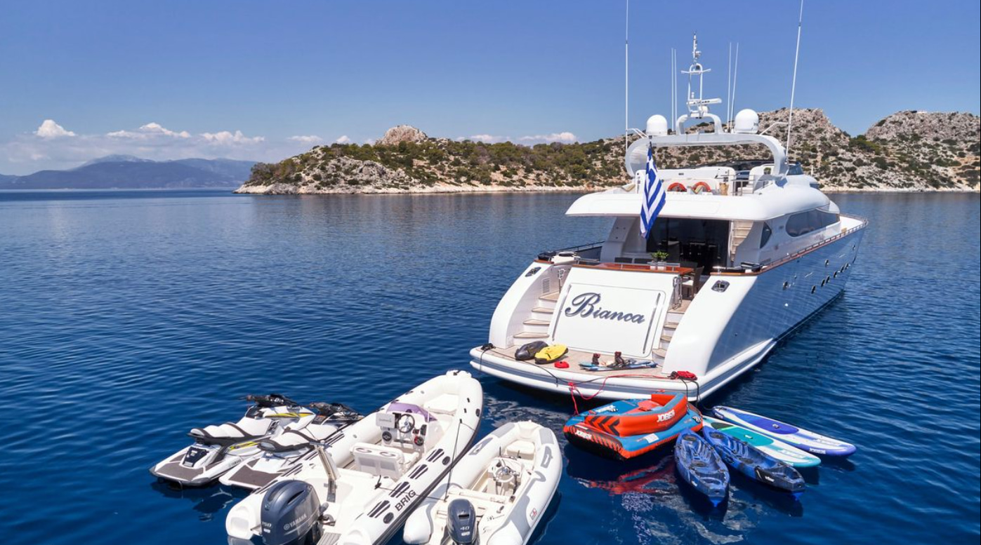 2010 Maiora BIANCA for charter (photo 5)