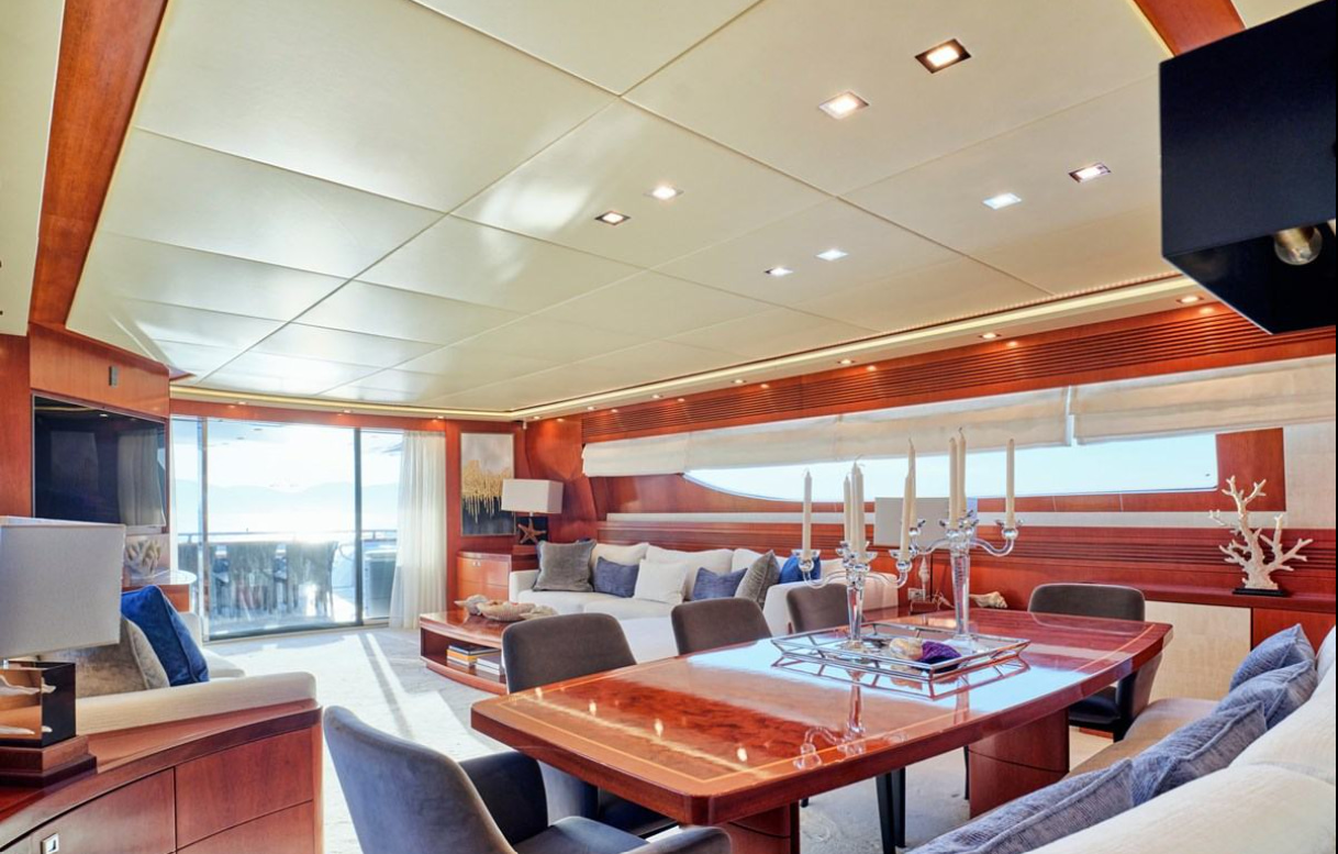2010 Maiora BIANCA for charter (photo 9)