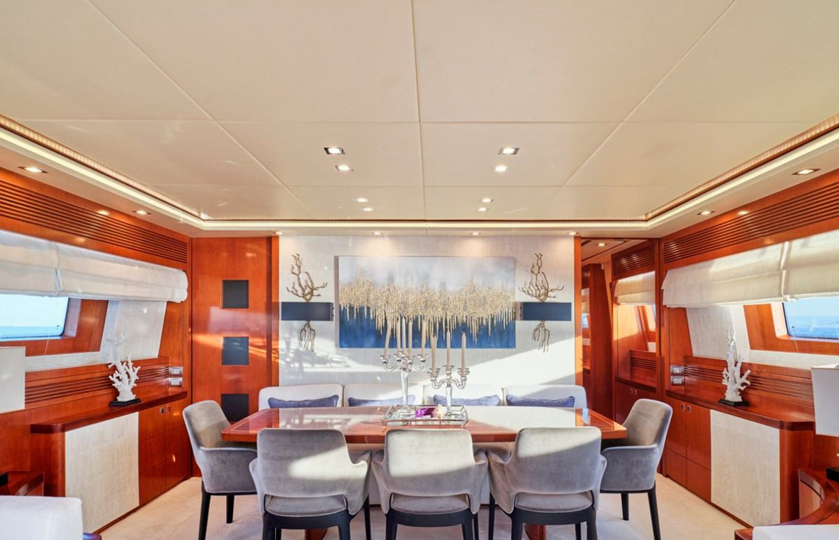 2010 Maiora BIANCA for charter (photo 12)