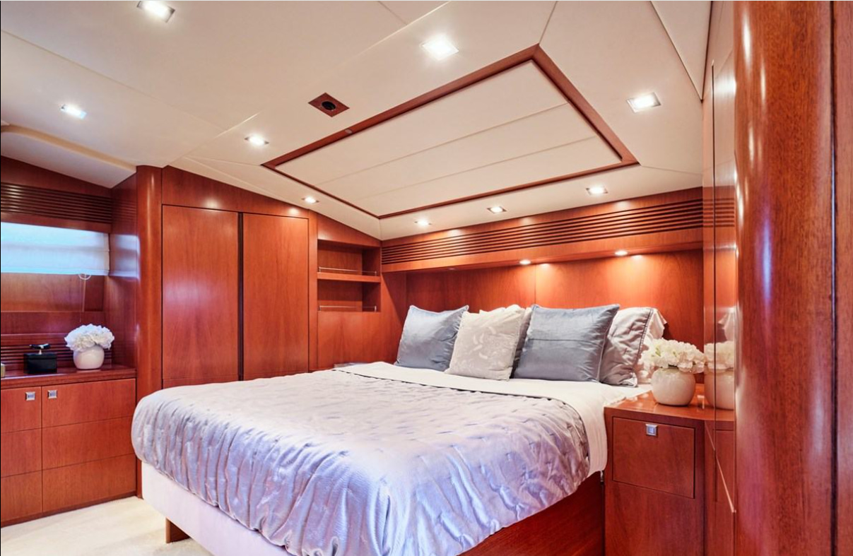 2010 Maiora BIANCA for charter (photo 15)
