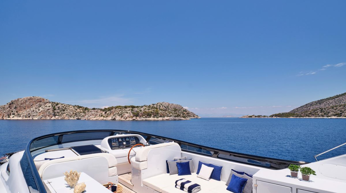 2010 Maiora BIANCA for charter (photo 19)