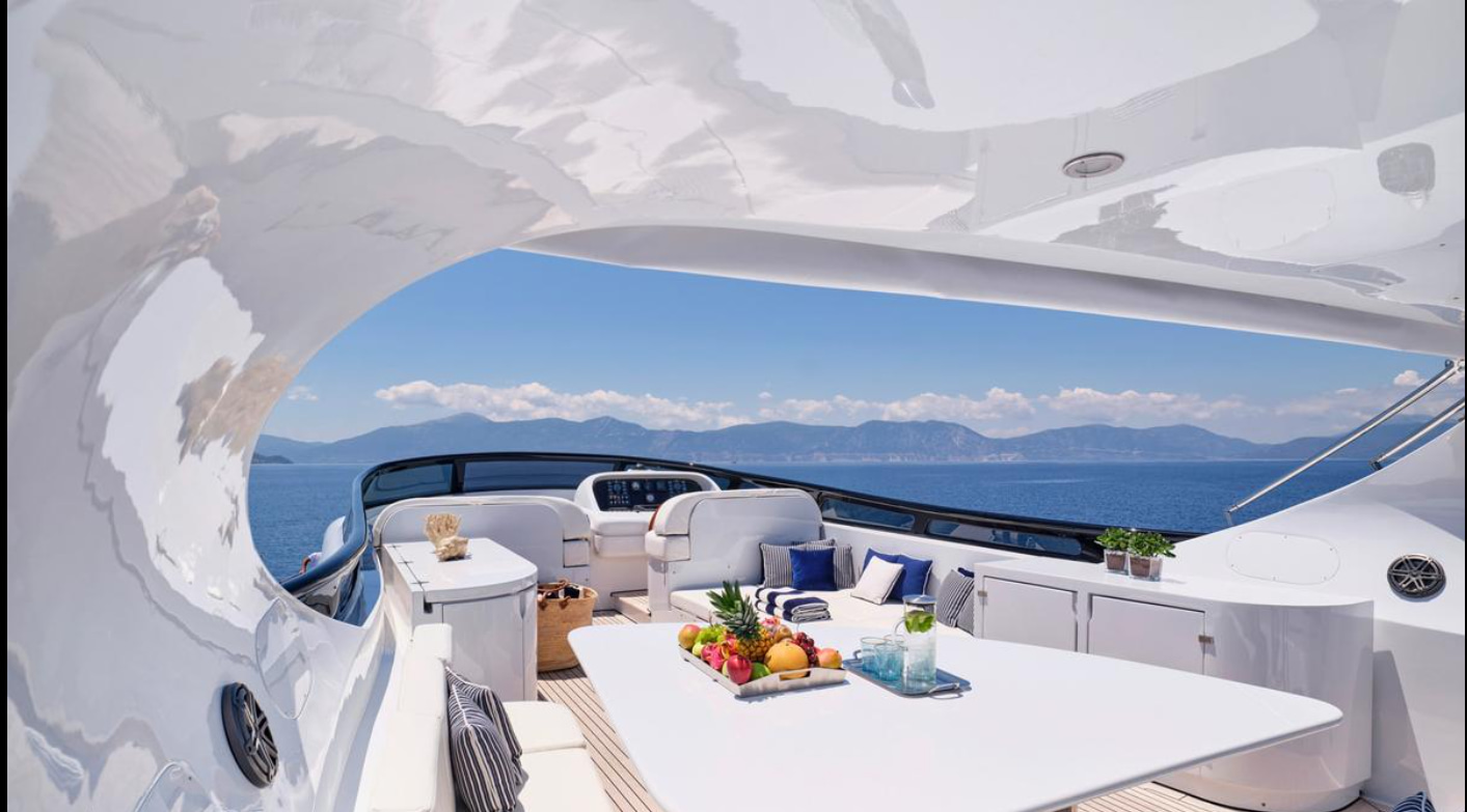 2010 Maiora BIANCA for charter (photo 23)