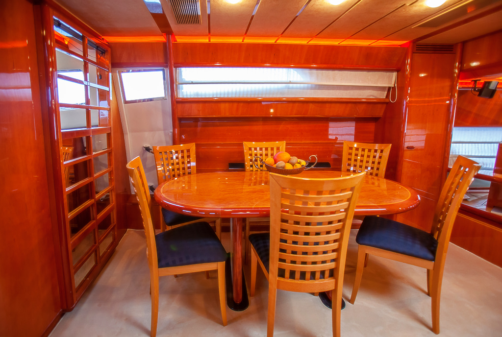 2001 Ferretti Ferretti 80 zu chartern (photo 5)