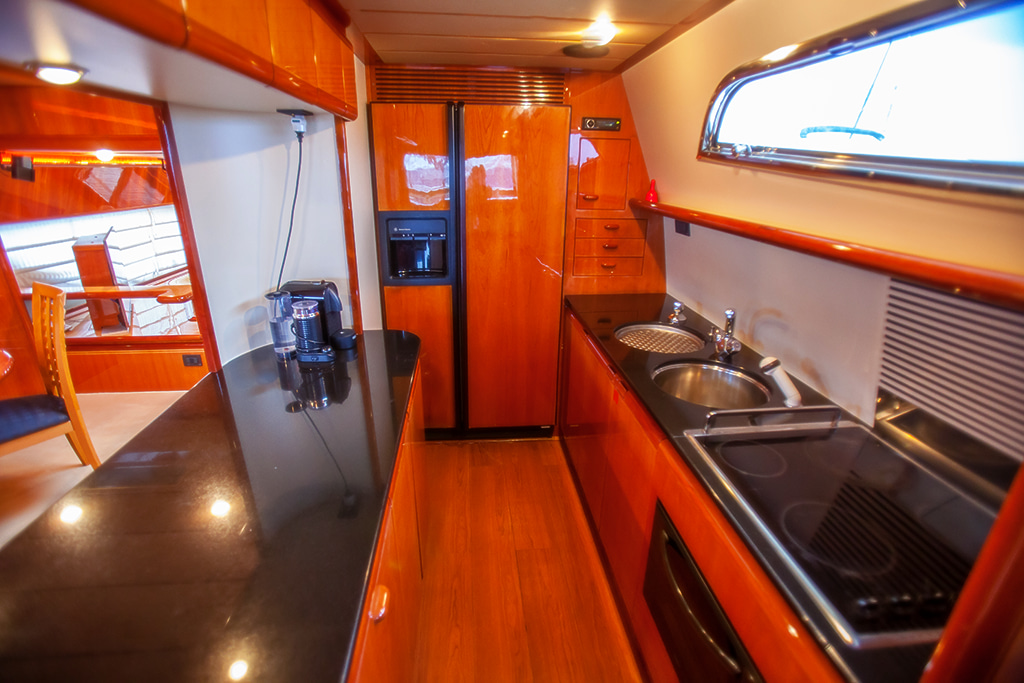 2001 Ferretti Ferretti 80 zu chartern (photo 7)