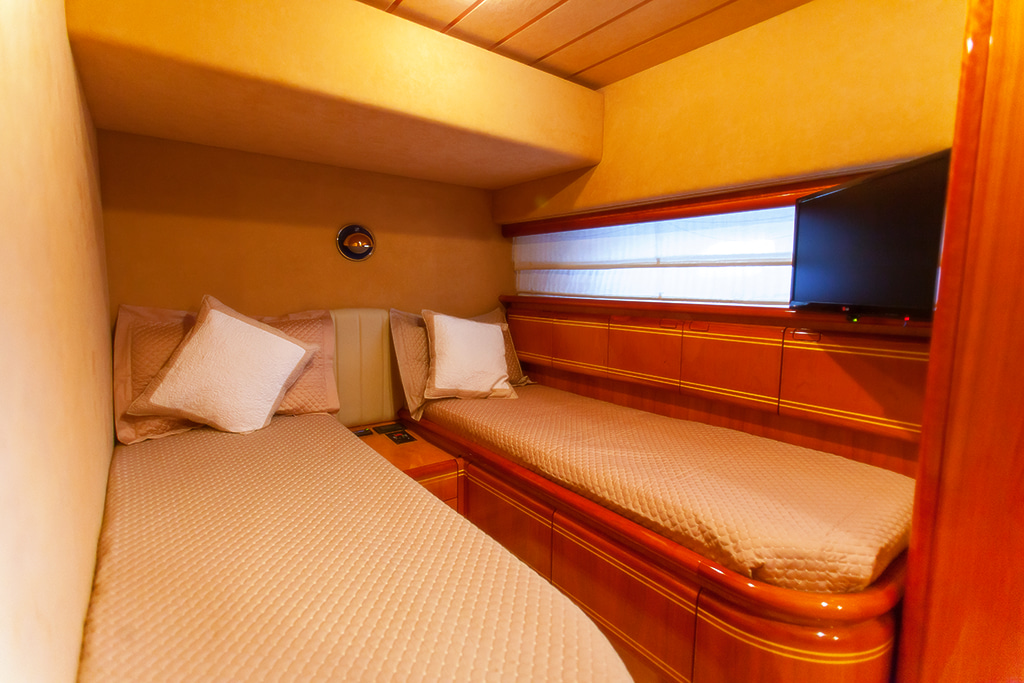 2001 Ferretti Ferretti 80 zu chartern (photo 11)