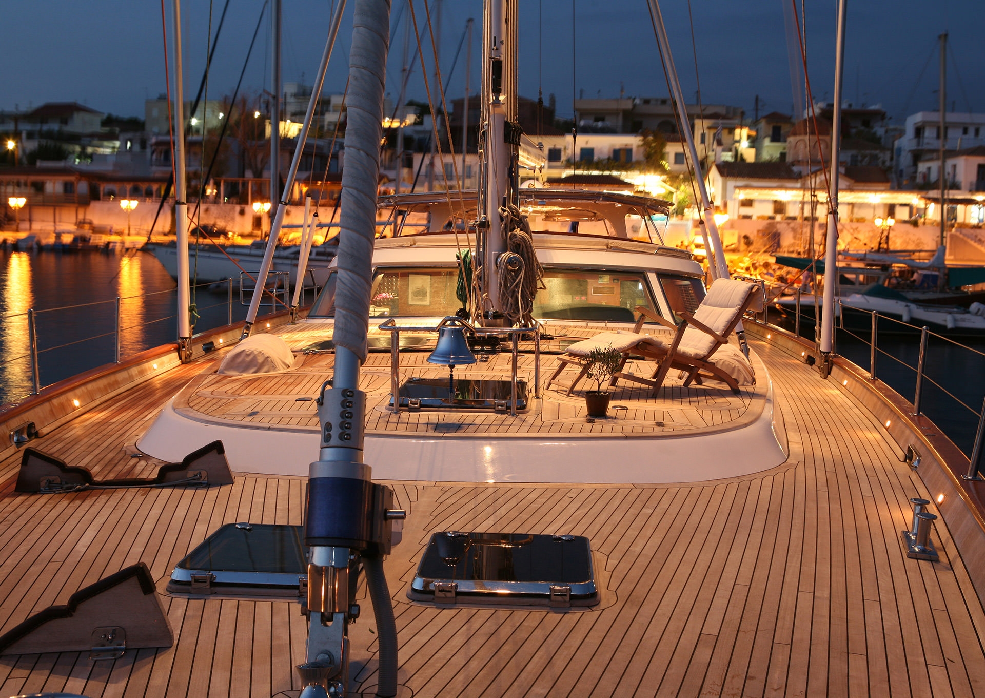 1989 Perini Navi Custom a noleggio (photo 3)