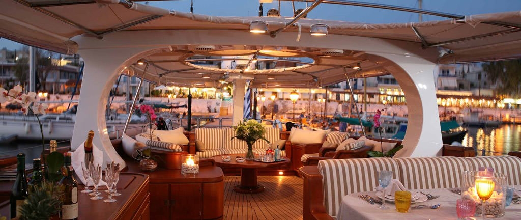 1989 Perini Navi Custom a noleggio (photo 4)