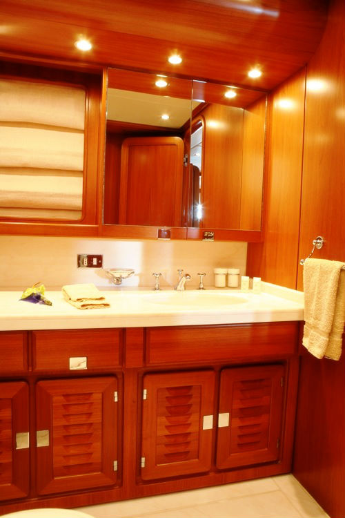 1989 Perini Navi Custom a noleggio (photo 12)