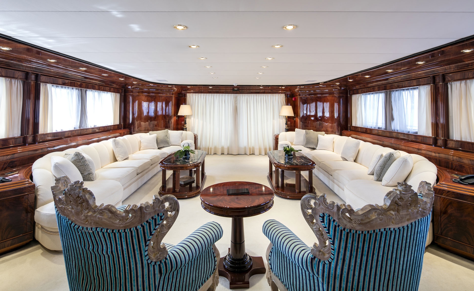1997 Intermarine JAAN for charter (photo 13)
