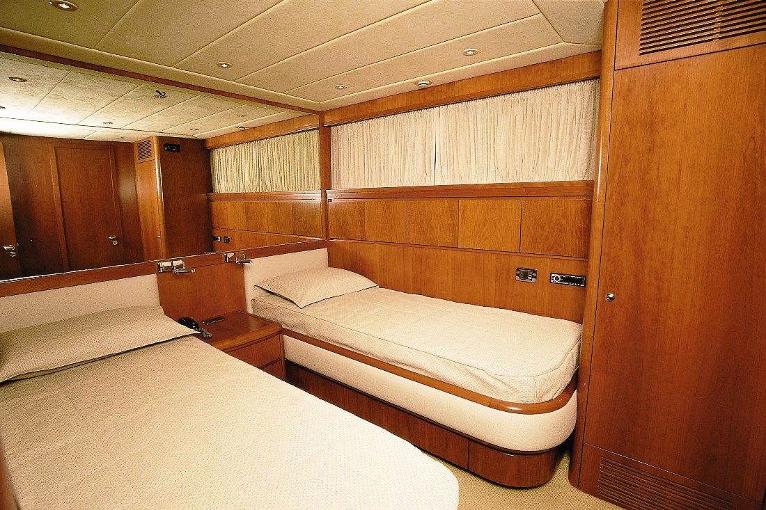 2000 Falcon Falcon 30M in vendita (photo 13)
