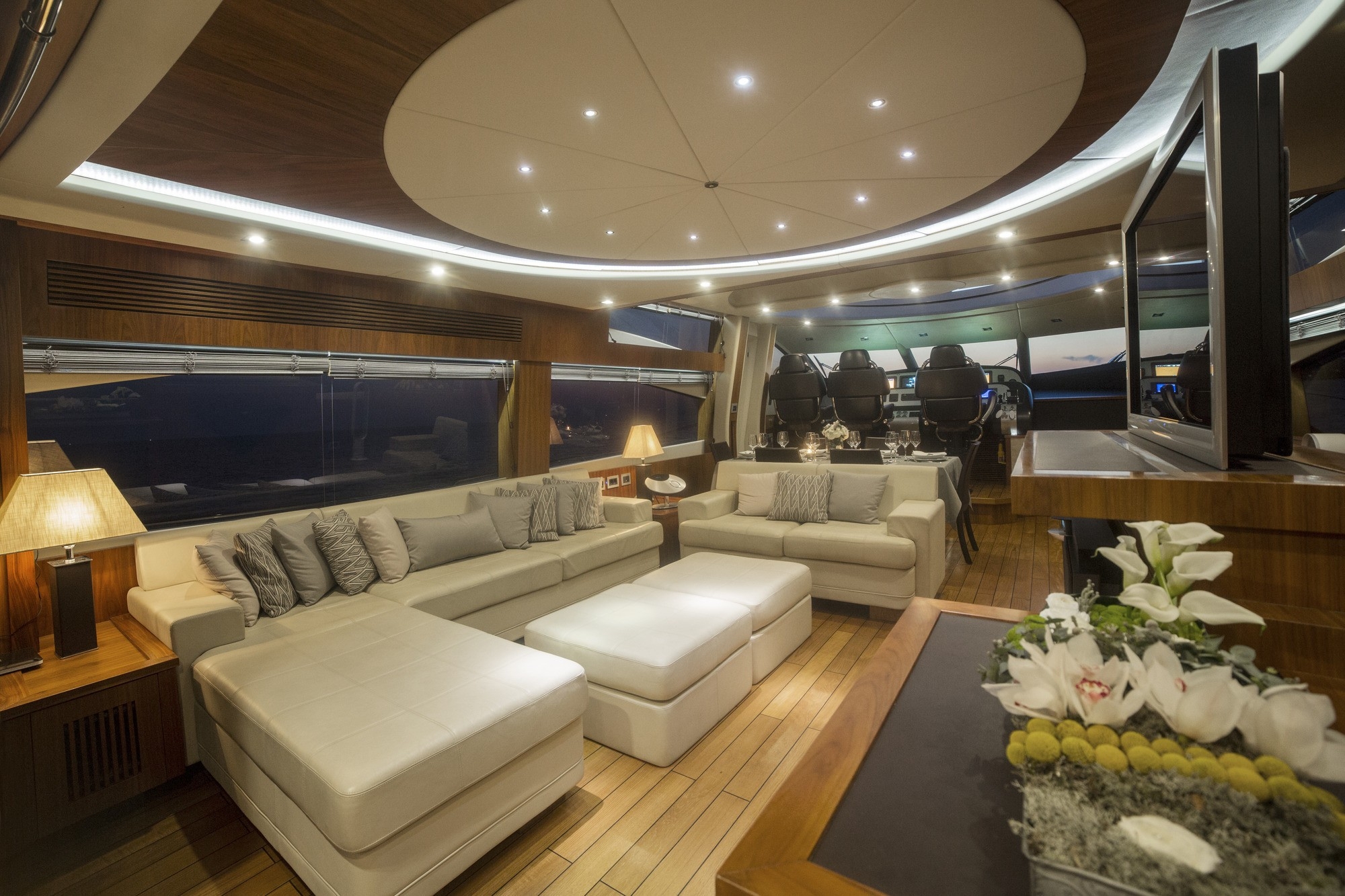 2009 Sunseeker BLADE 6 na czarter (photo 12)