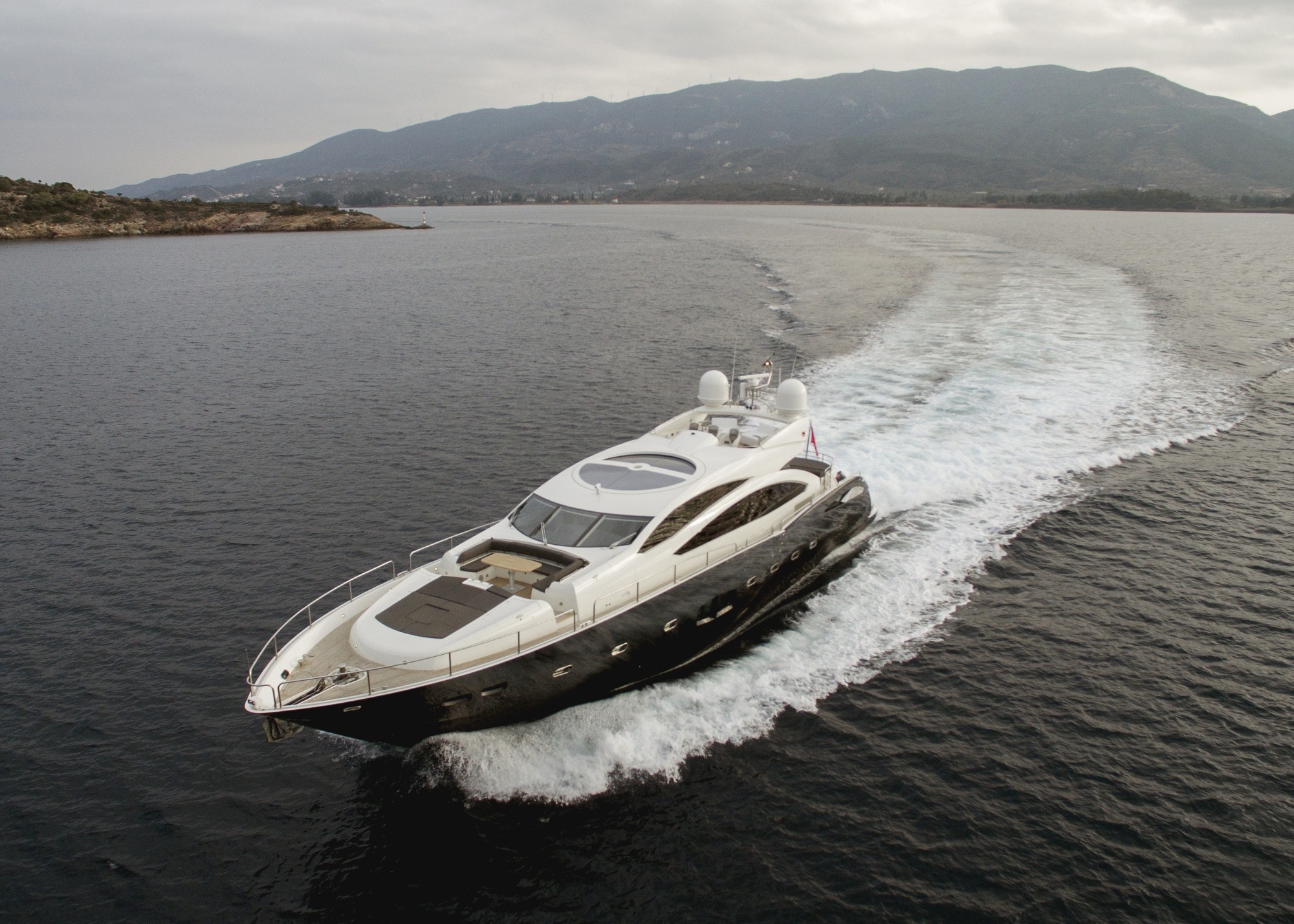 2009 Sunseeker BLADE 6 na czarter (photo 25)