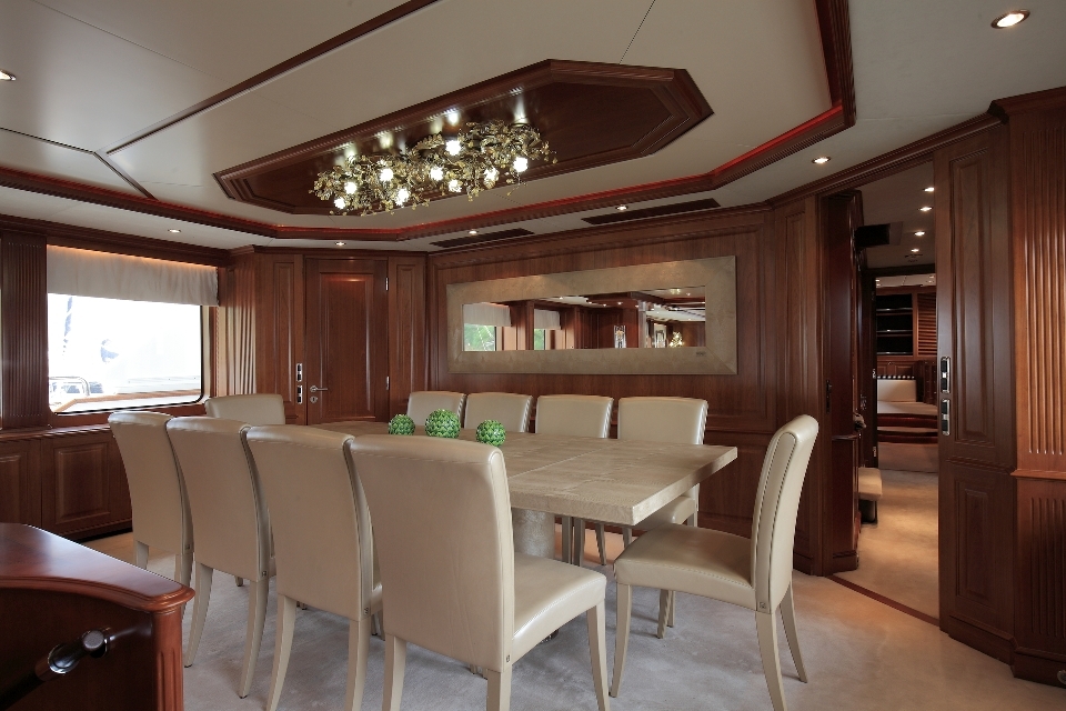 2006 Benetti Riva I à louer (photo 13)