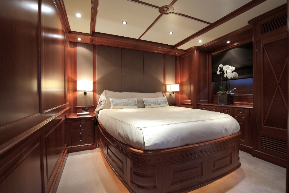 2006 Benetti Riva I à louer (photo 16)
