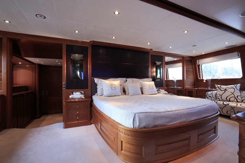 2006 Benetti Riva I à louer (photo 17)
