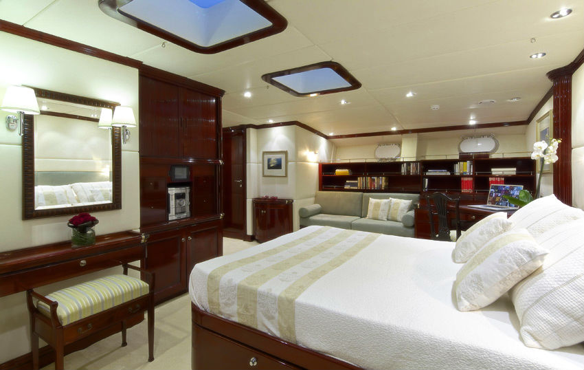 1995 Sterling Yachts Custom for sale (photo 24)