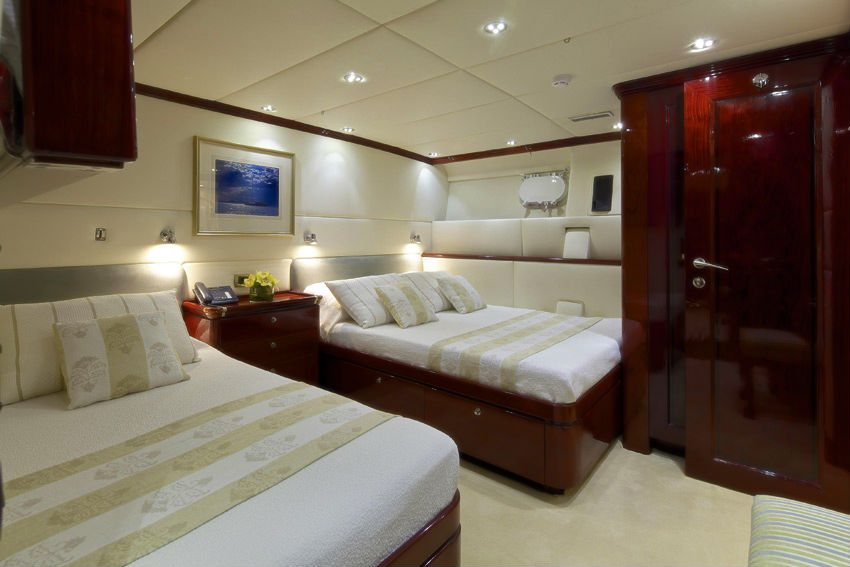 1995 Sterling Yachts Custom for sale (photo 25)