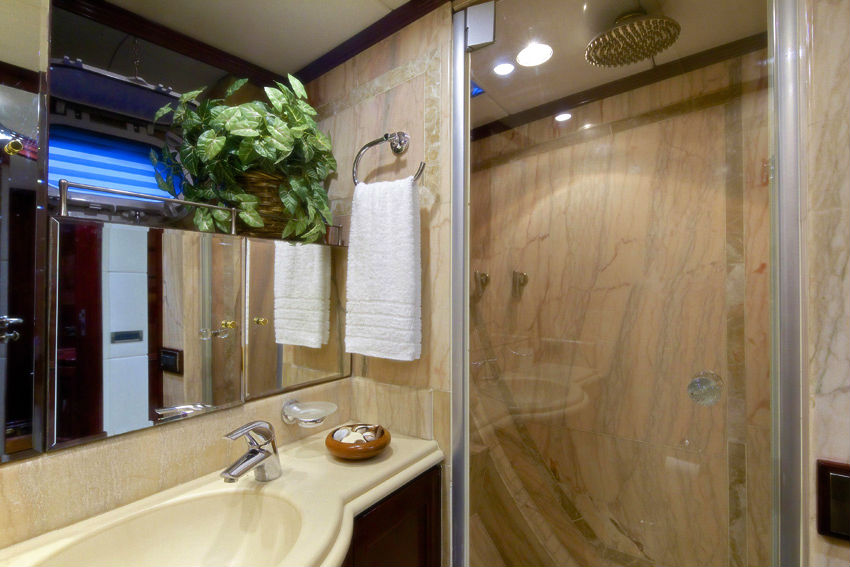 1995 Sterling Yachts Custom for sale (photo 28)