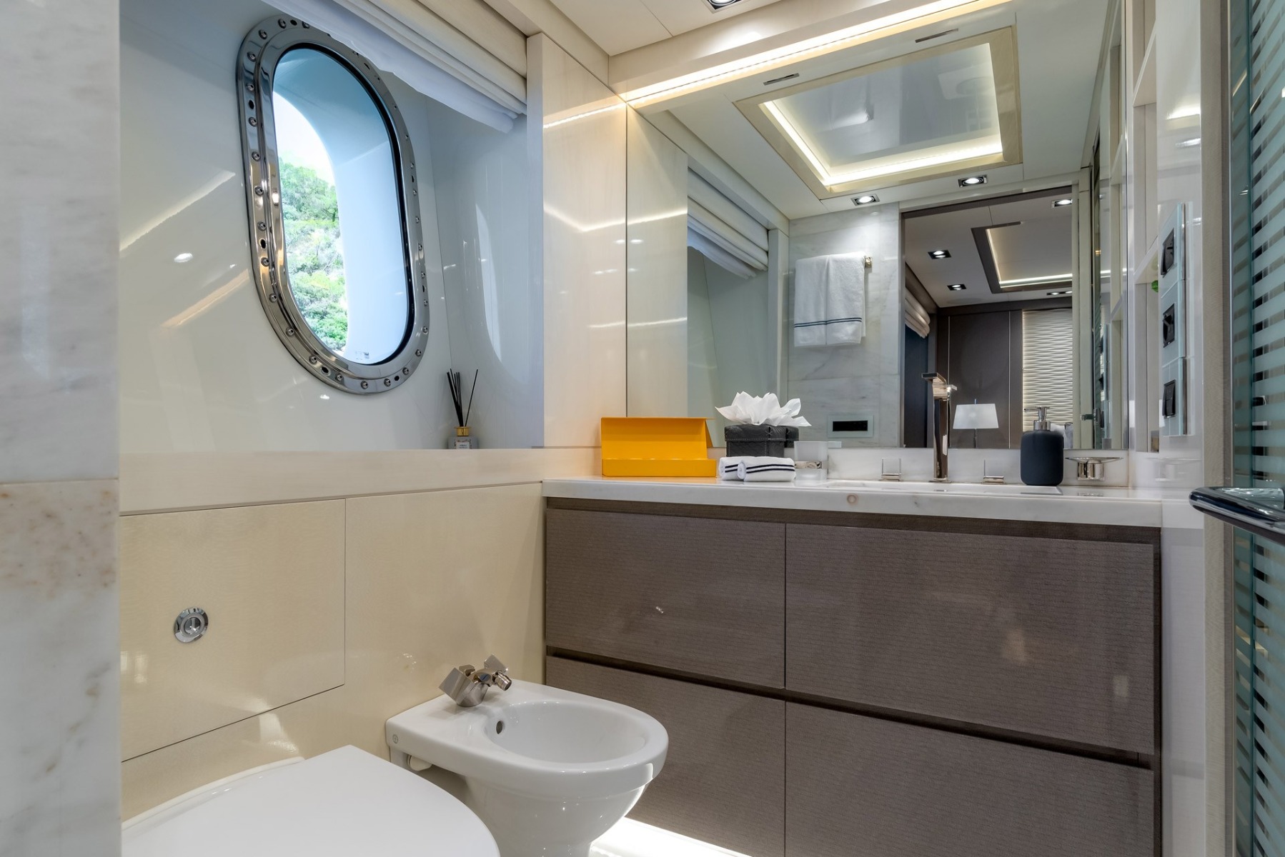 2018 Golden Yacht O'Mathilde na czarter (photo 16)